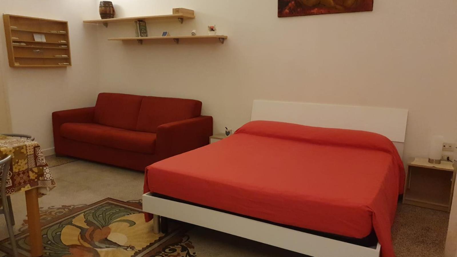 One-Bedroom Apartment - Photo 13