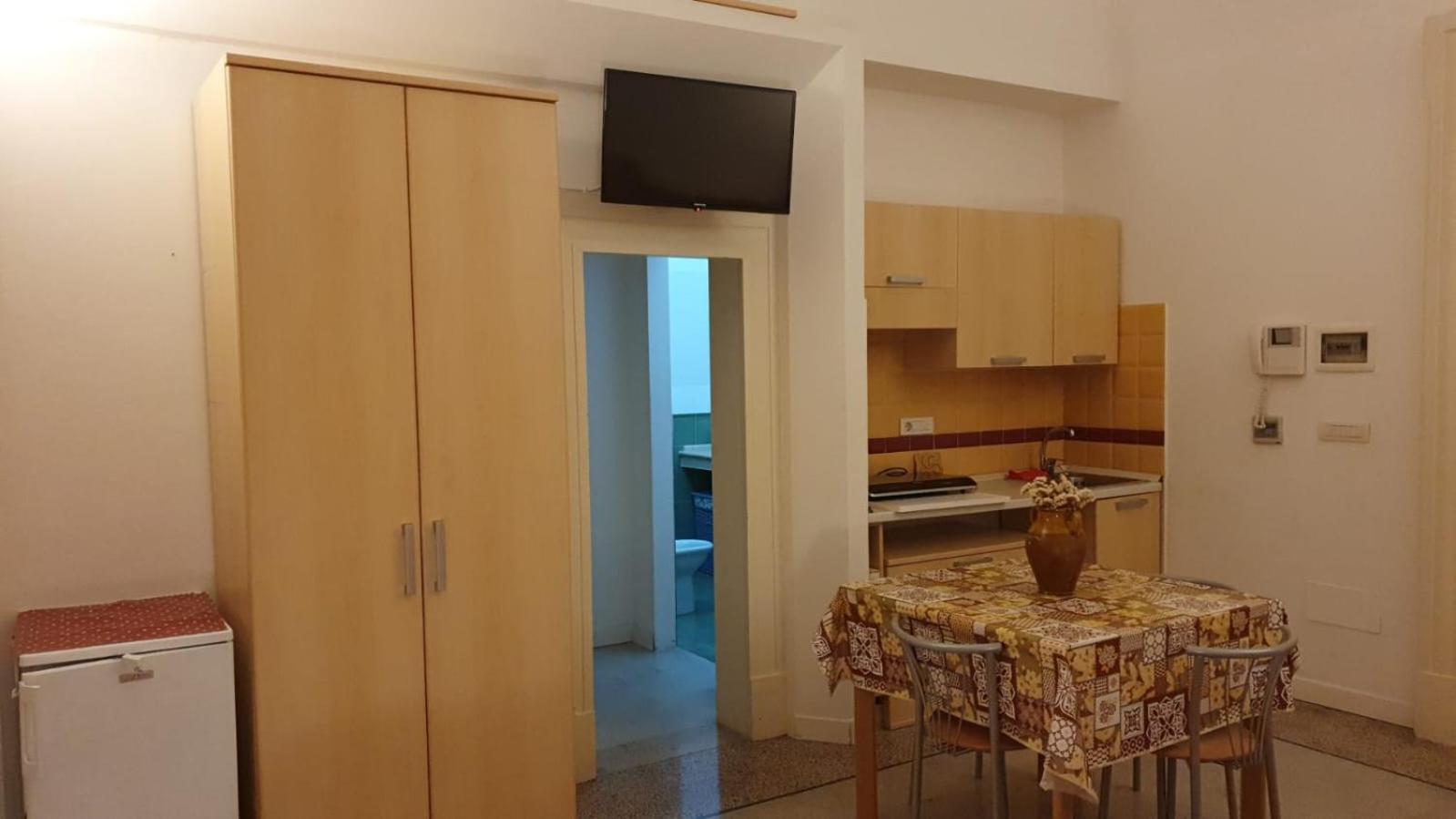 One-Bedroom Apartment - Photo 30