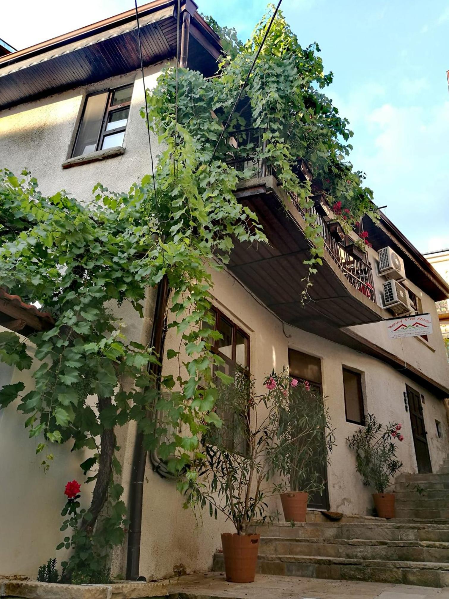 Two-Bedroom Apartment with Balcony - Photo 28