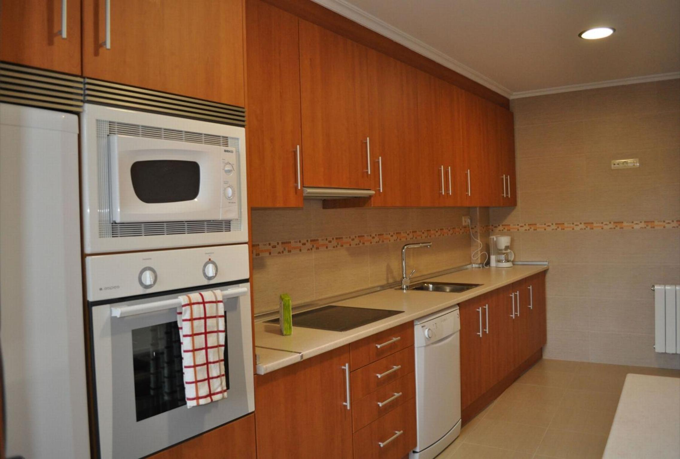 Three-Bedroom Apartment - Photo 7