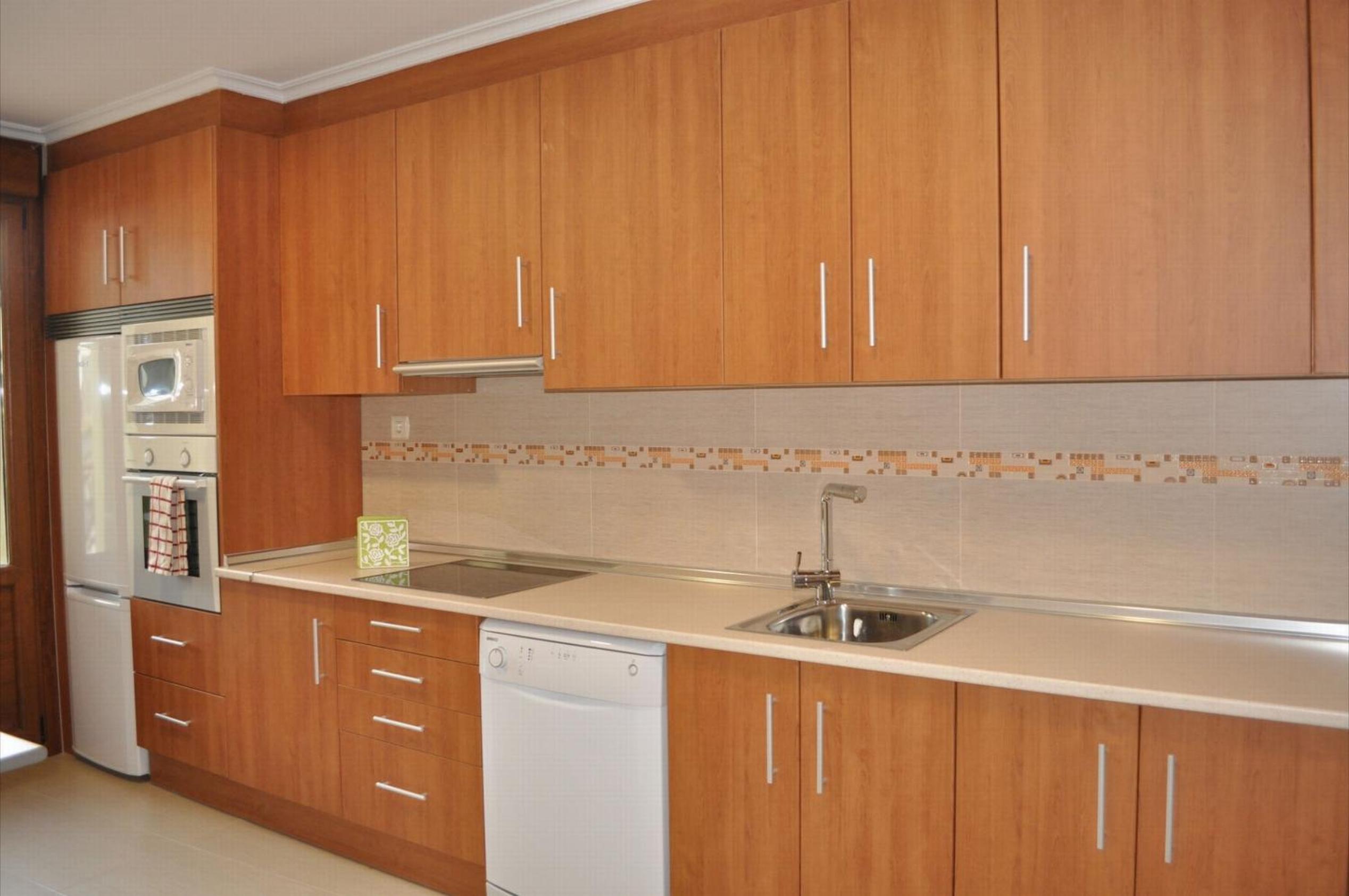 Three-Bedroom Apartment - Photo 34