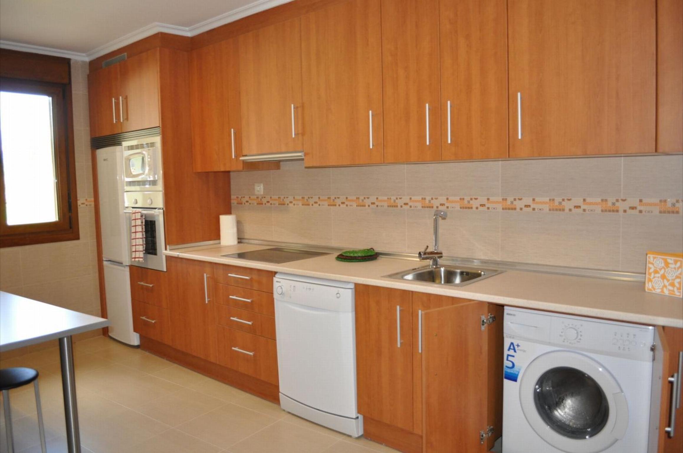 Three-Bedroom Apartment - Photo 4
