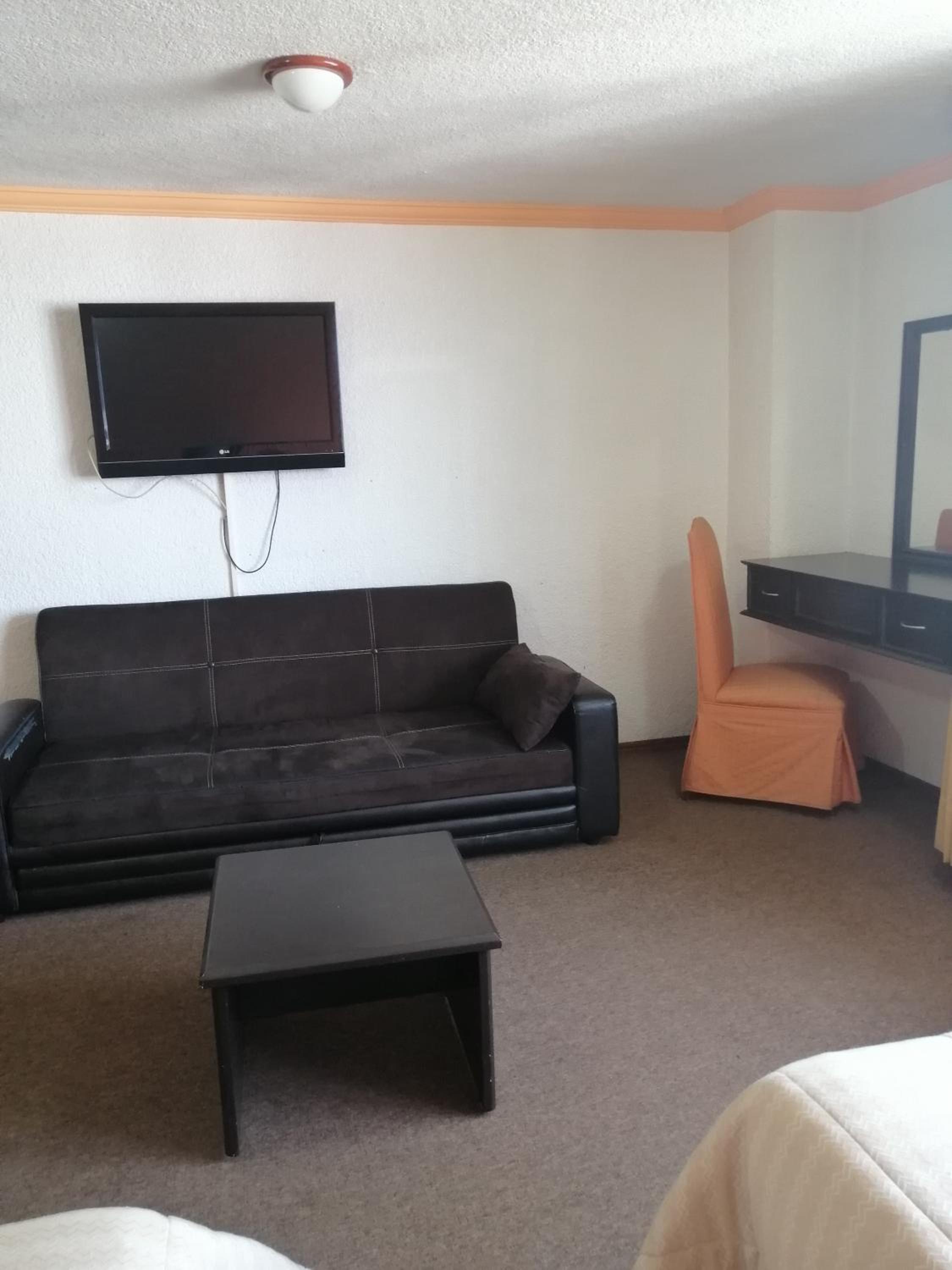 Double Room with Two Double Beds photo 2