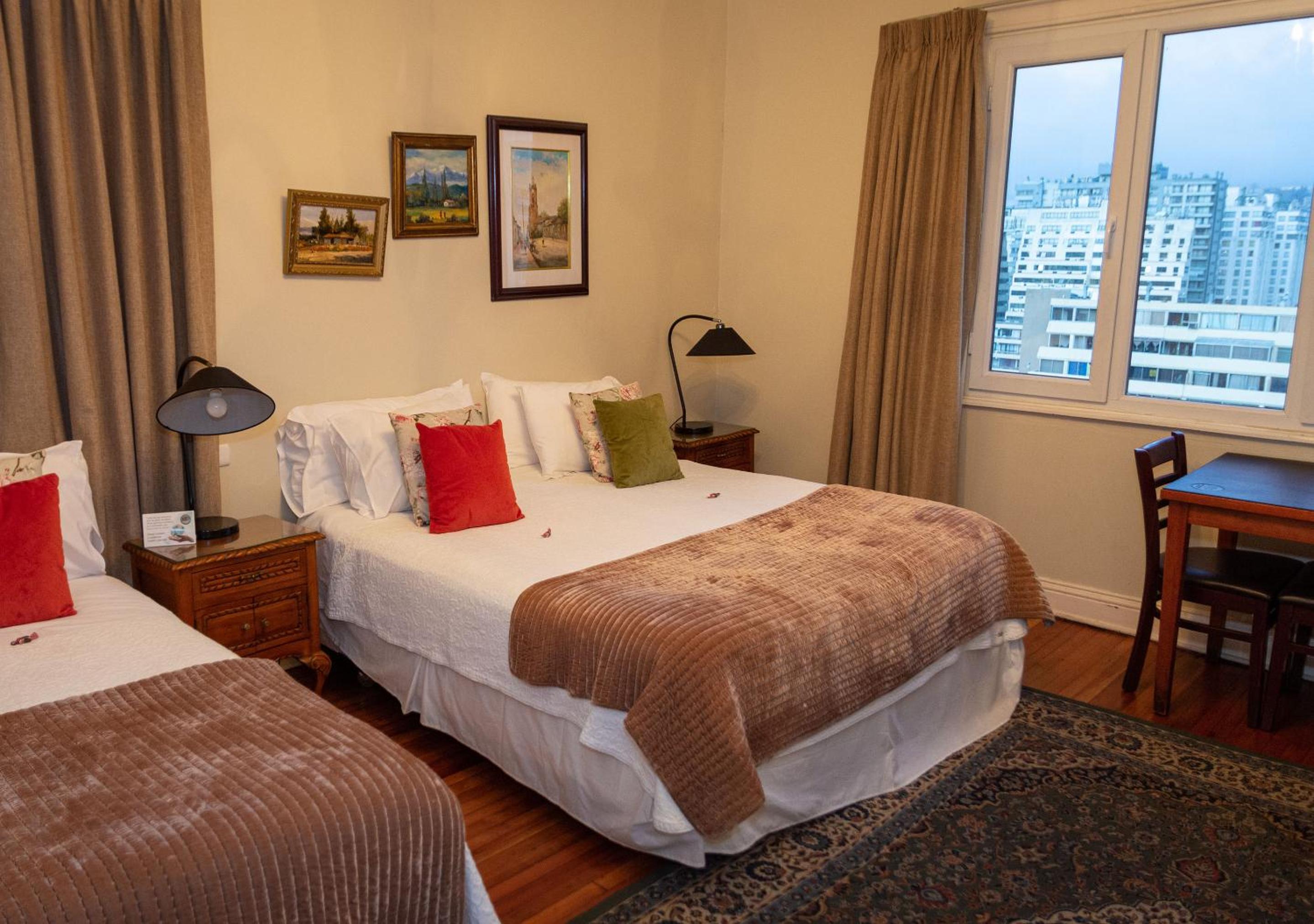 Deluxe Double or Twin Room photo 1