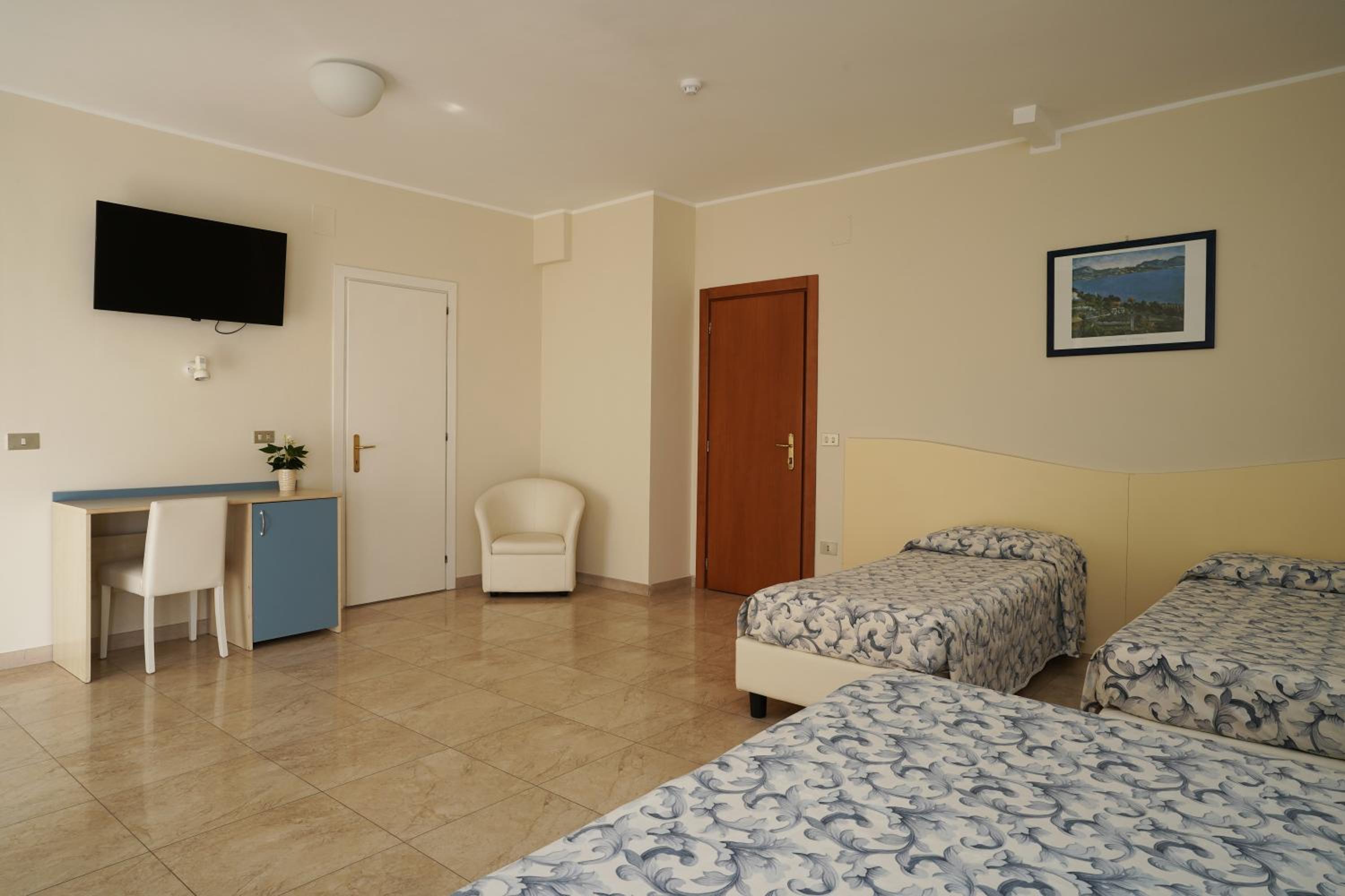 Quadruple Room photo 3