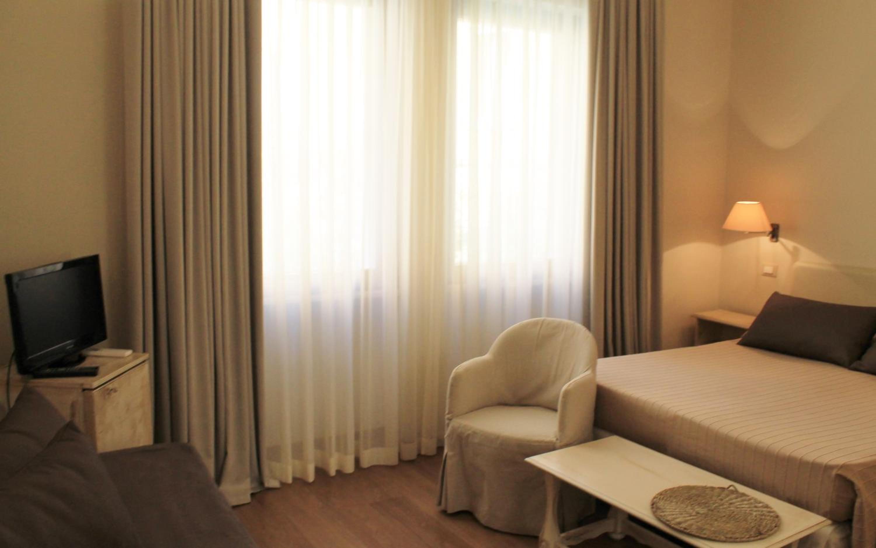 Quadruple Room - Photo 6