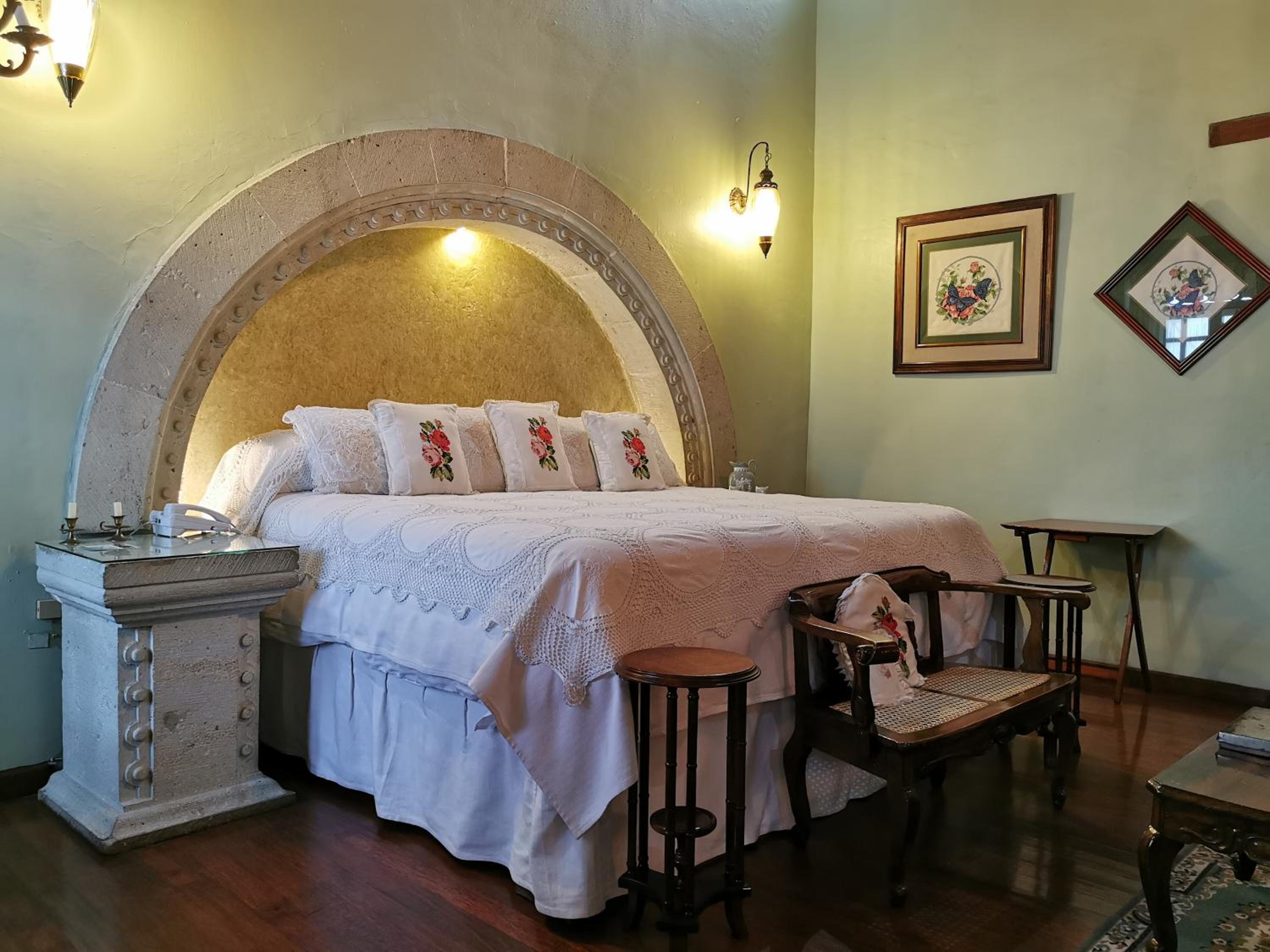 Deluxe Suite - Photo 1