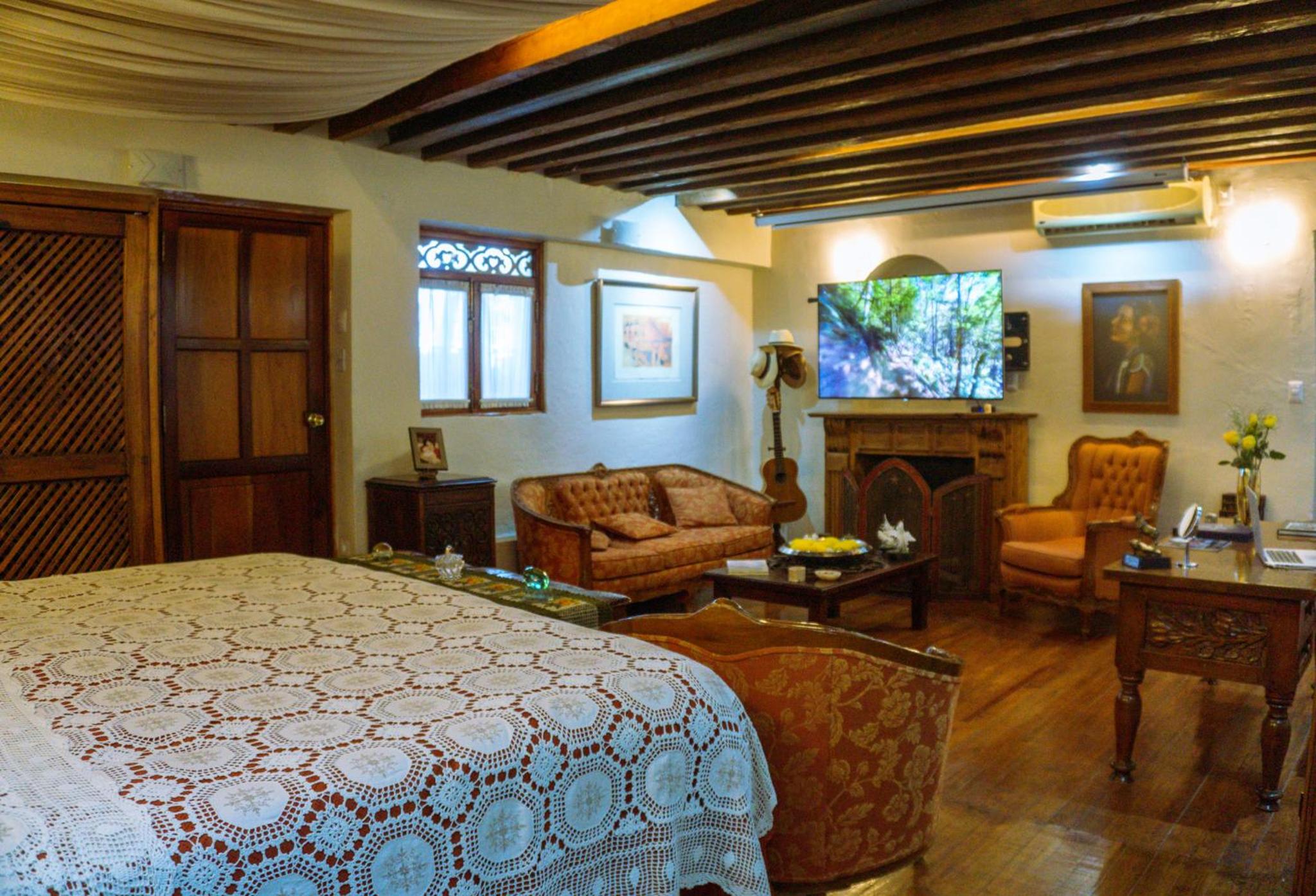 Suite with Terrace - Photo 2