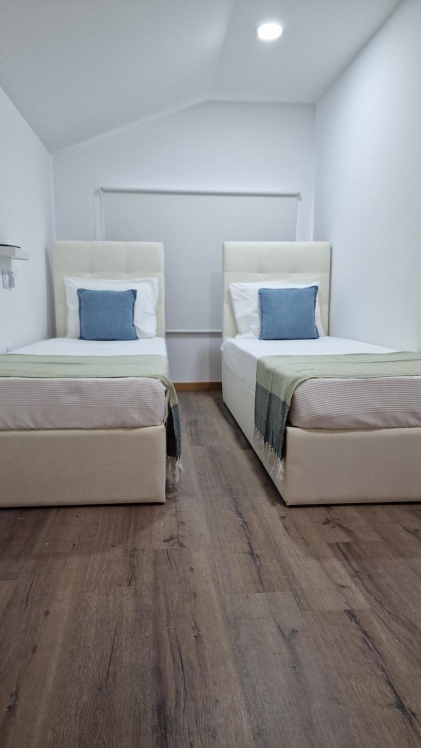 Double Room (1 Adult + 1 Child) - Photo 1