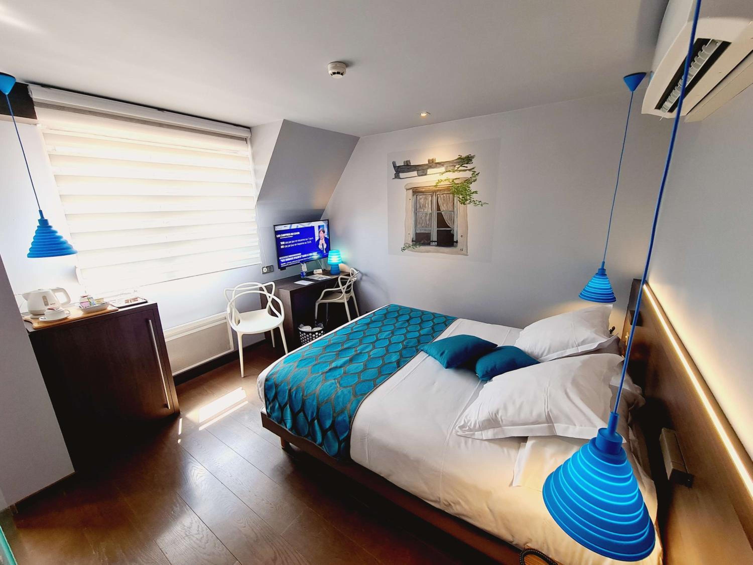 Standard Queen Room with Spa access