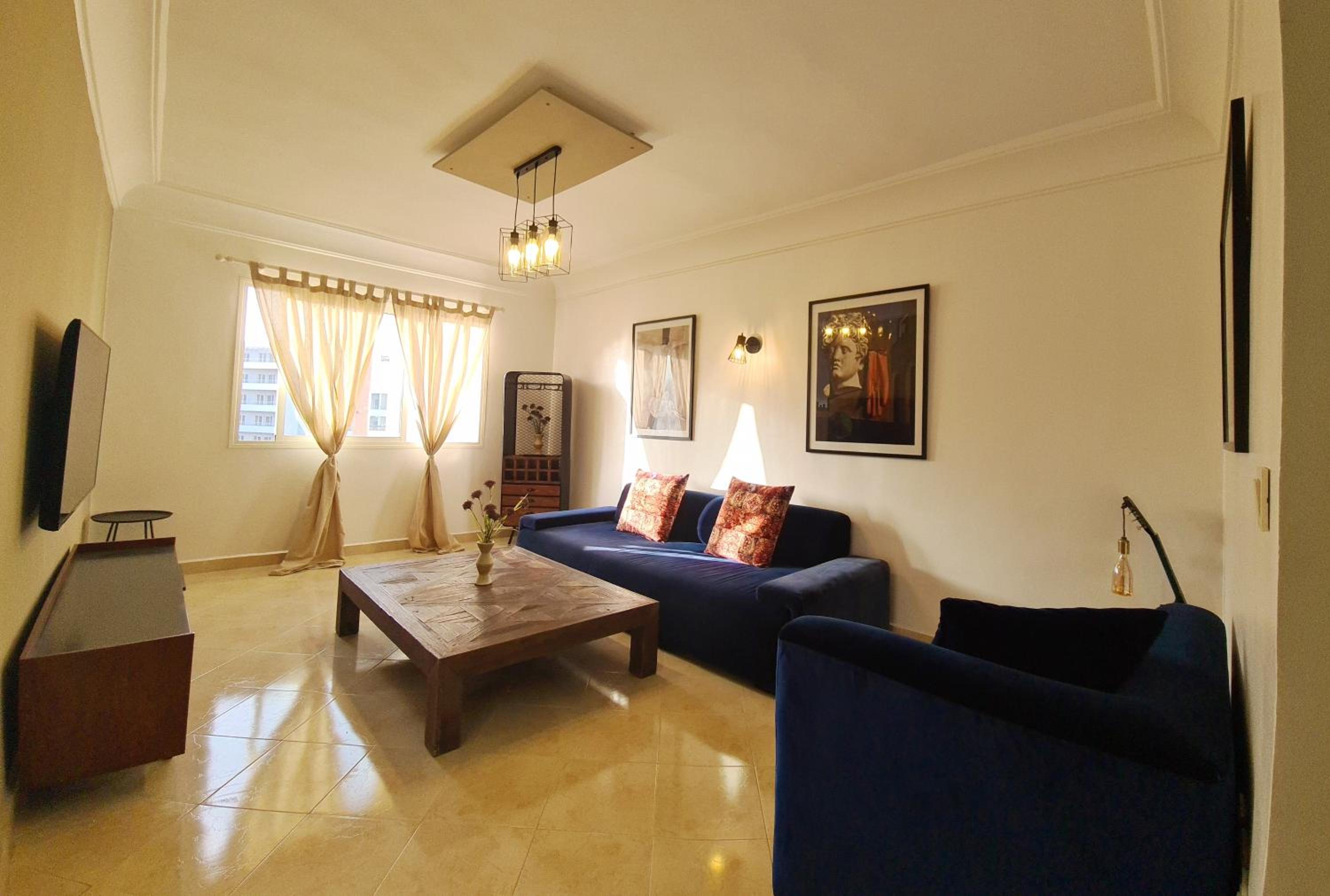 One-Bedroom Apartment - Photo 2