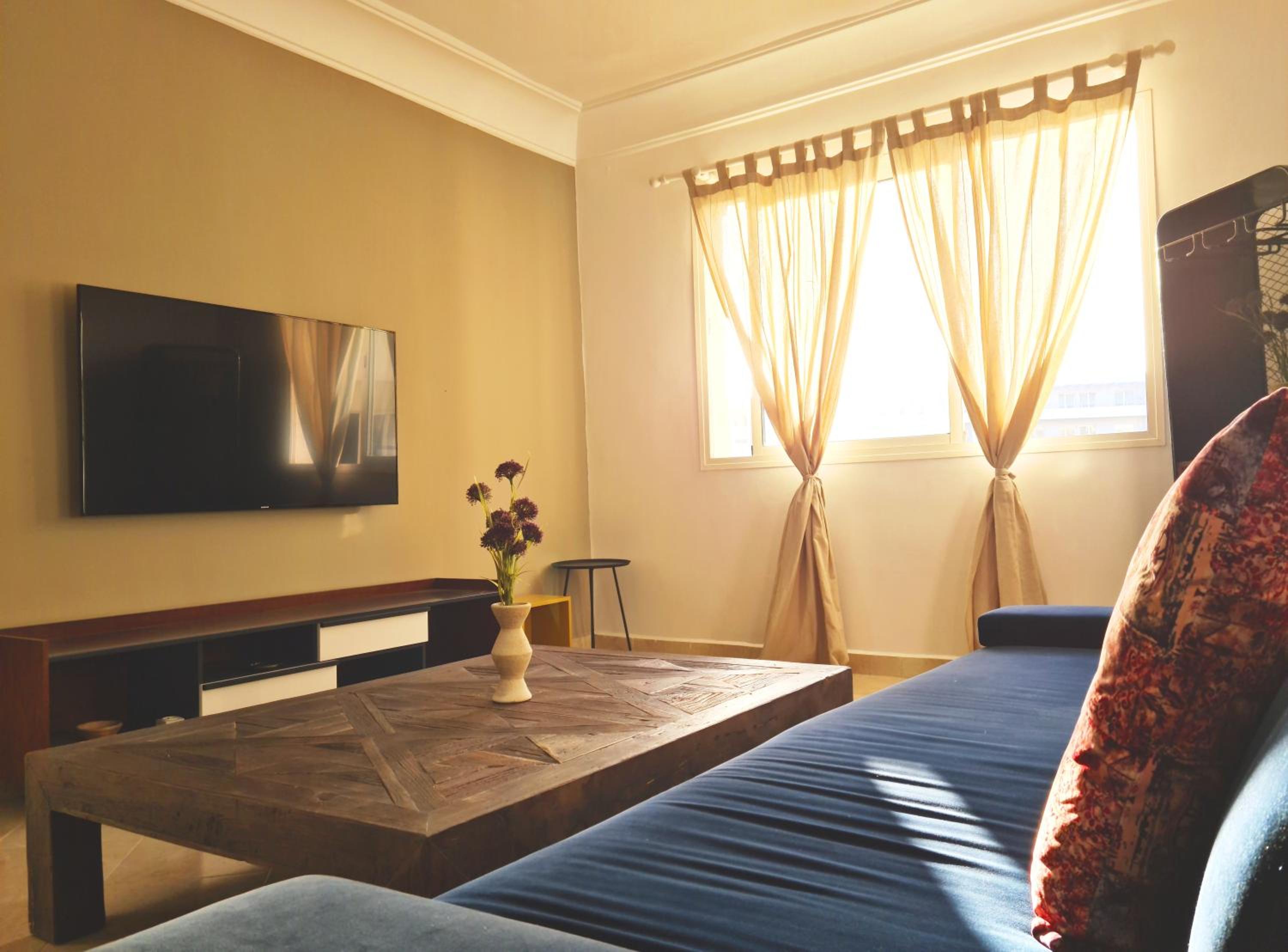 One-Bedroom Apartment - Photo 3