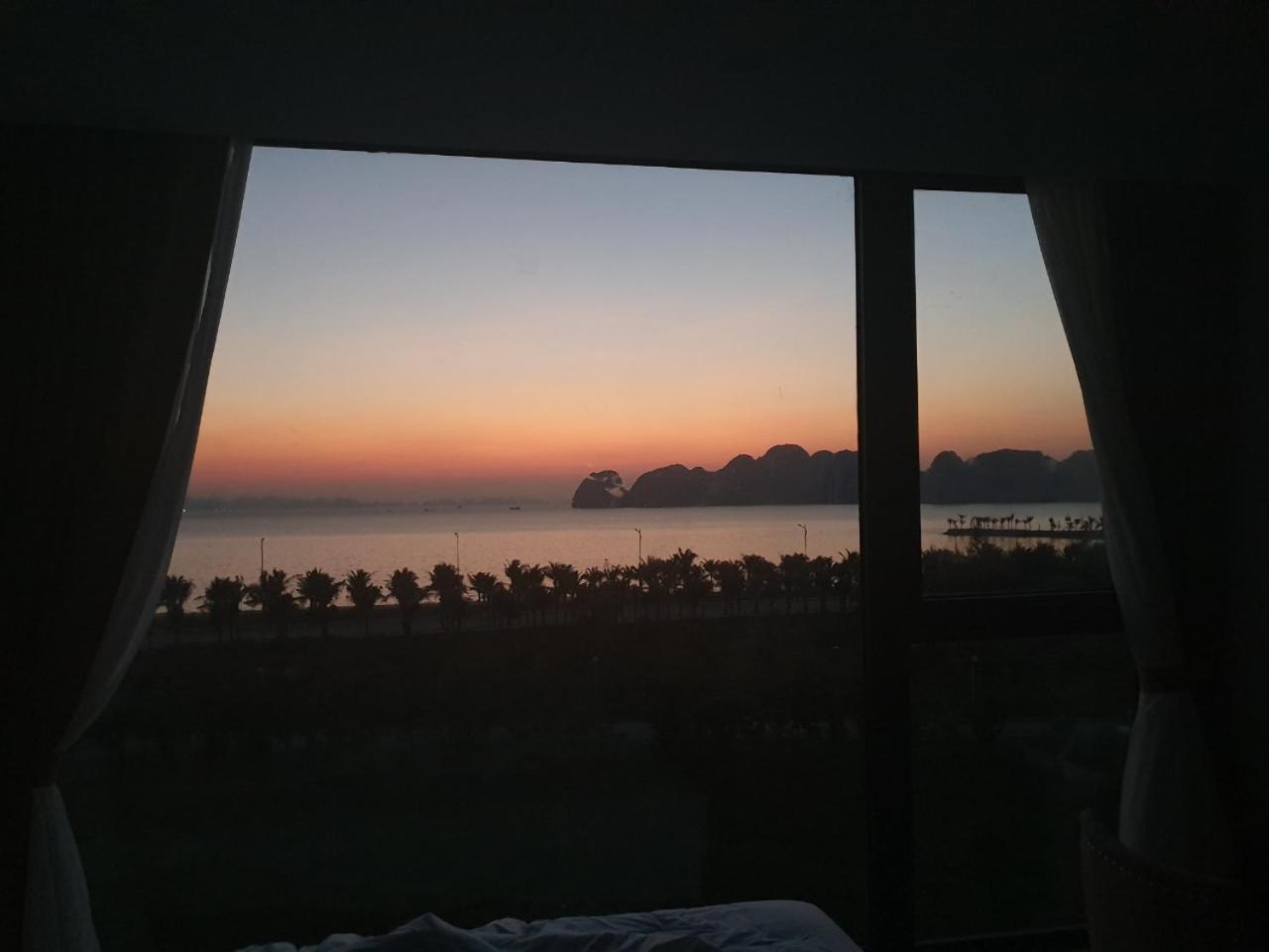 Deluxe Triple Room with Sea View - Photo 8