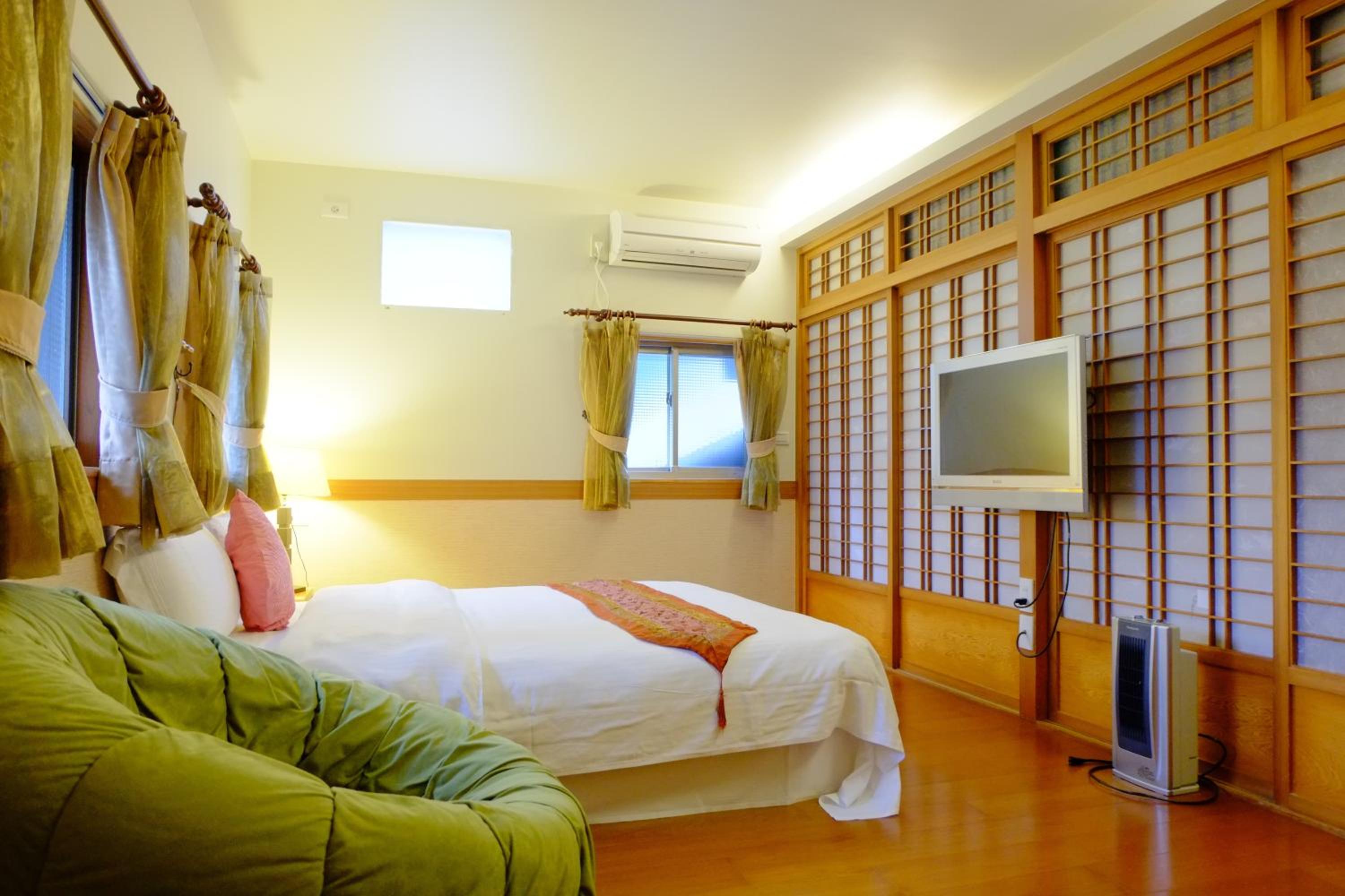 Standard Quadruple Room photo 1