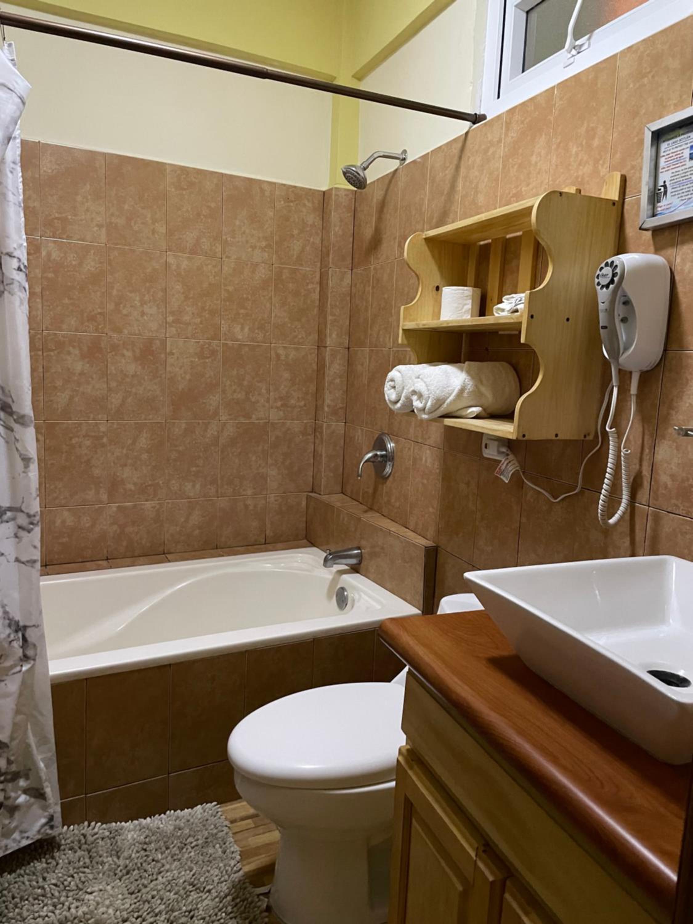 Deluxe Double Room with Bath photo 2
