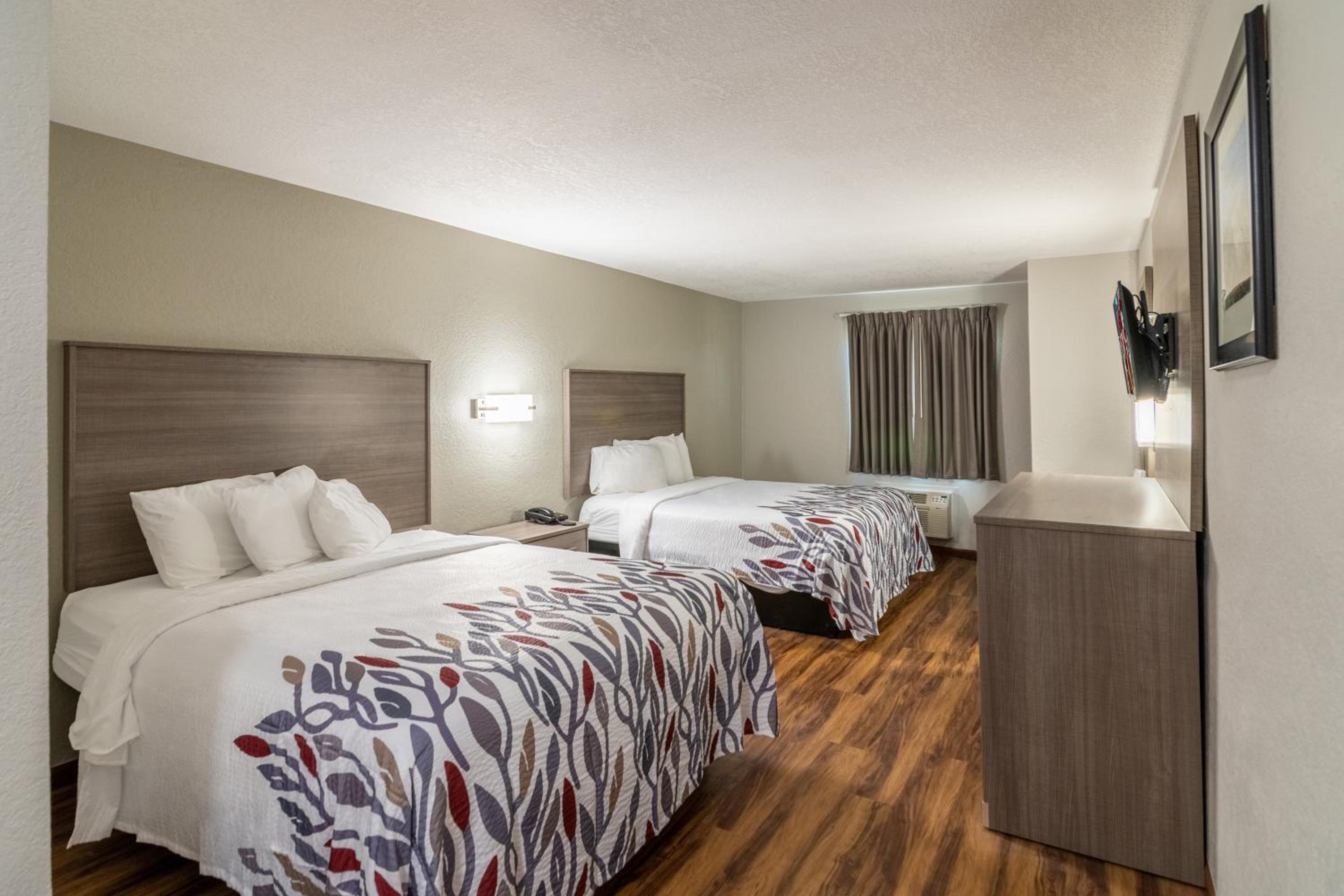Deluxe Room with Two Queen Beds Non-Smoking photo 1