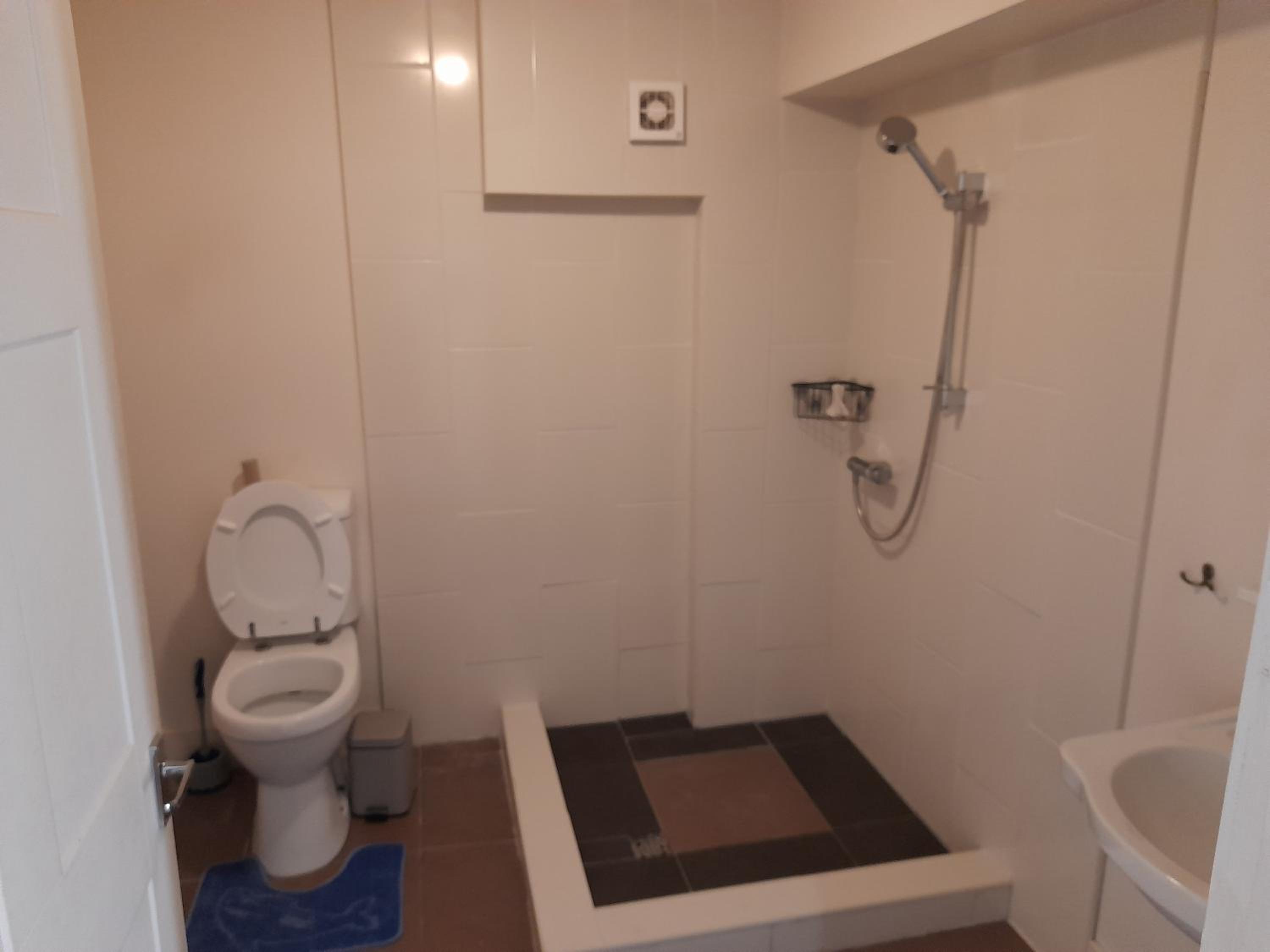 One-Bedroom Apartment - Photo 15