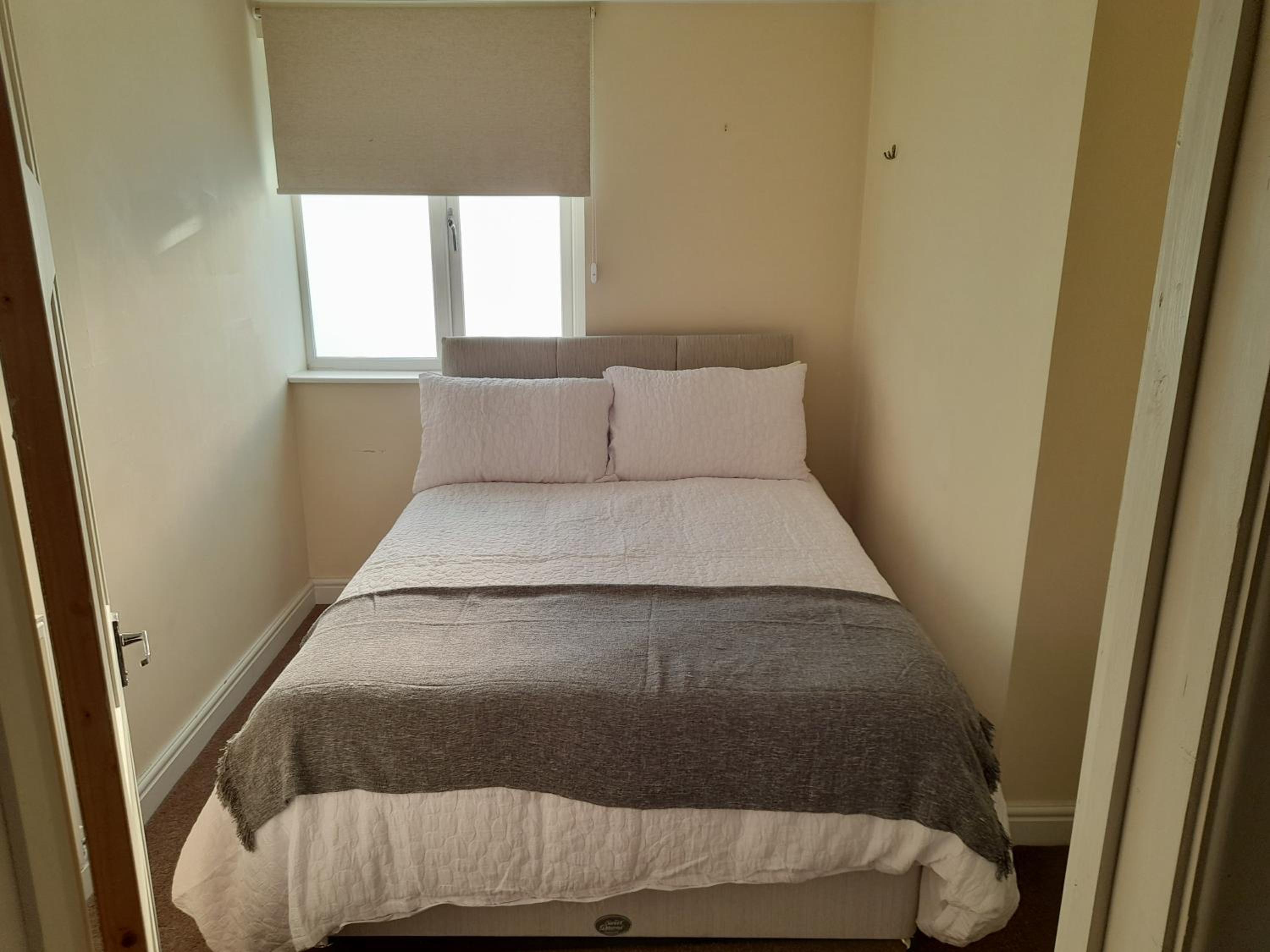 One-Bedroom Apartment - Photo 9