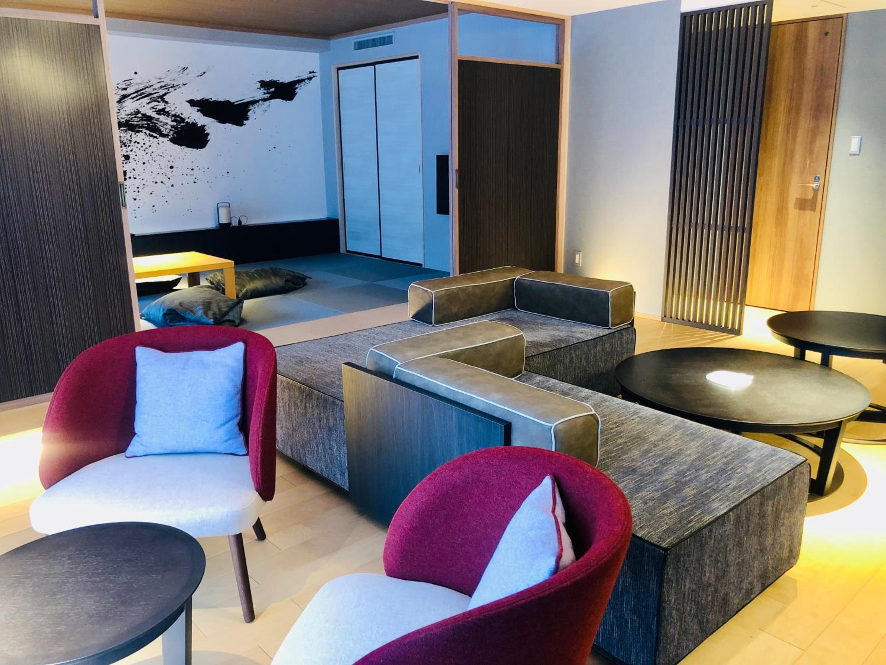 Japanese-Style Family Room with Shared Bathroom - Non-Smoking - Photo 8