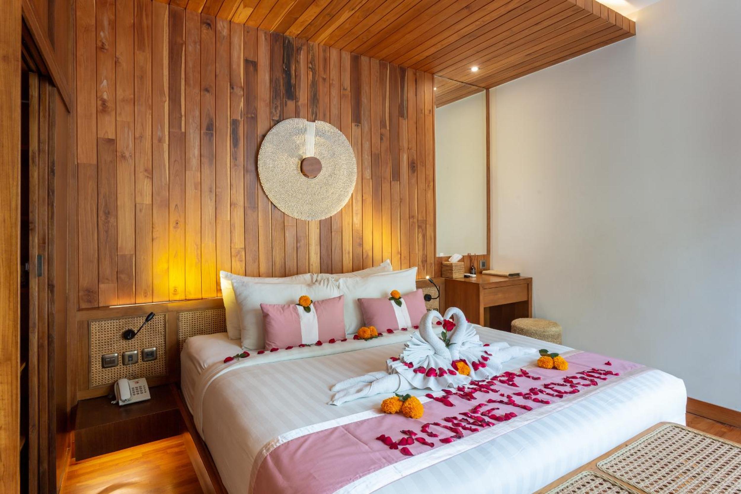 One-Bedroom Villa with Private Pool - Photo 31