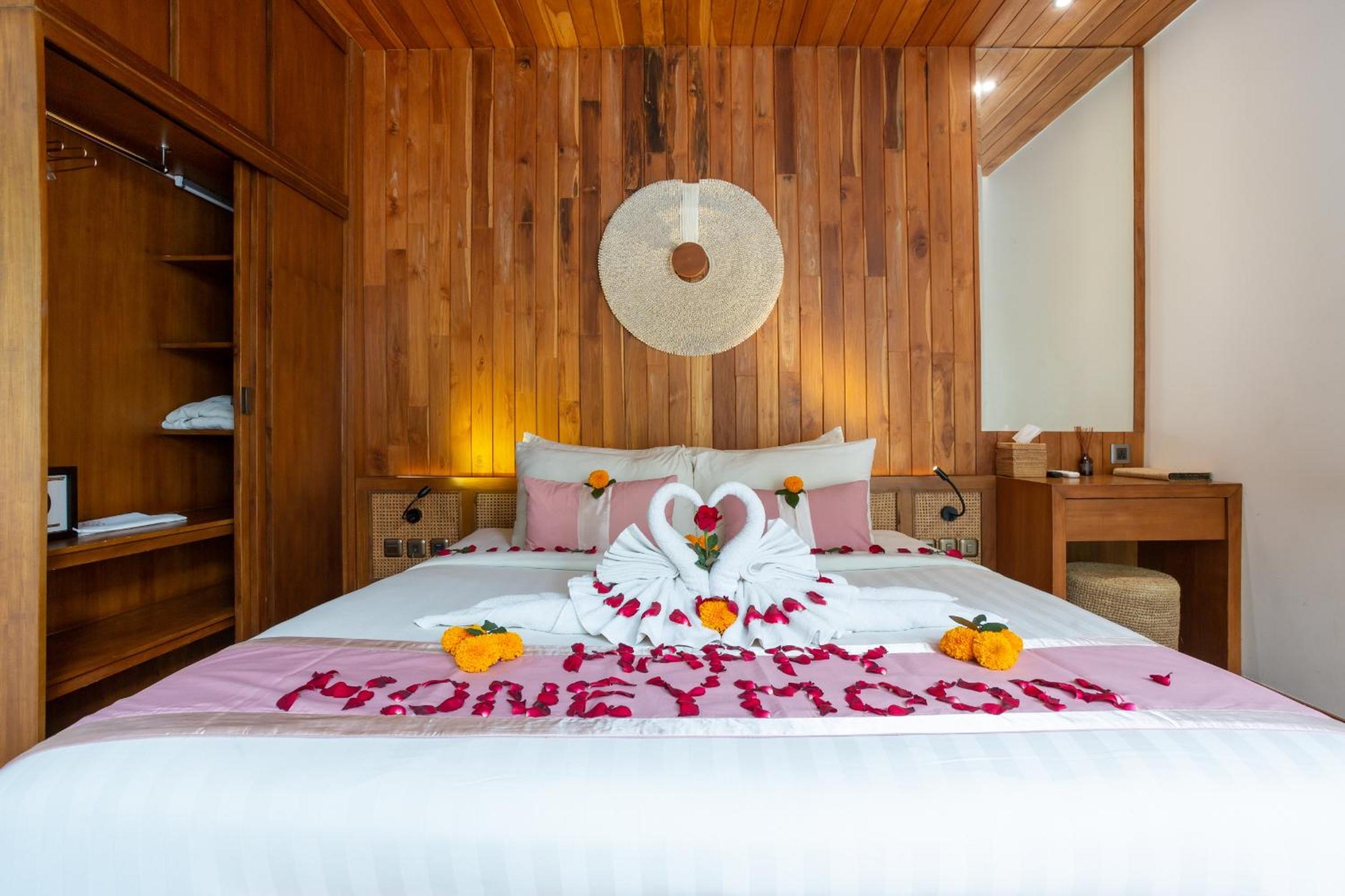 One-Bedroom Villa with Private Pool - Photo 28