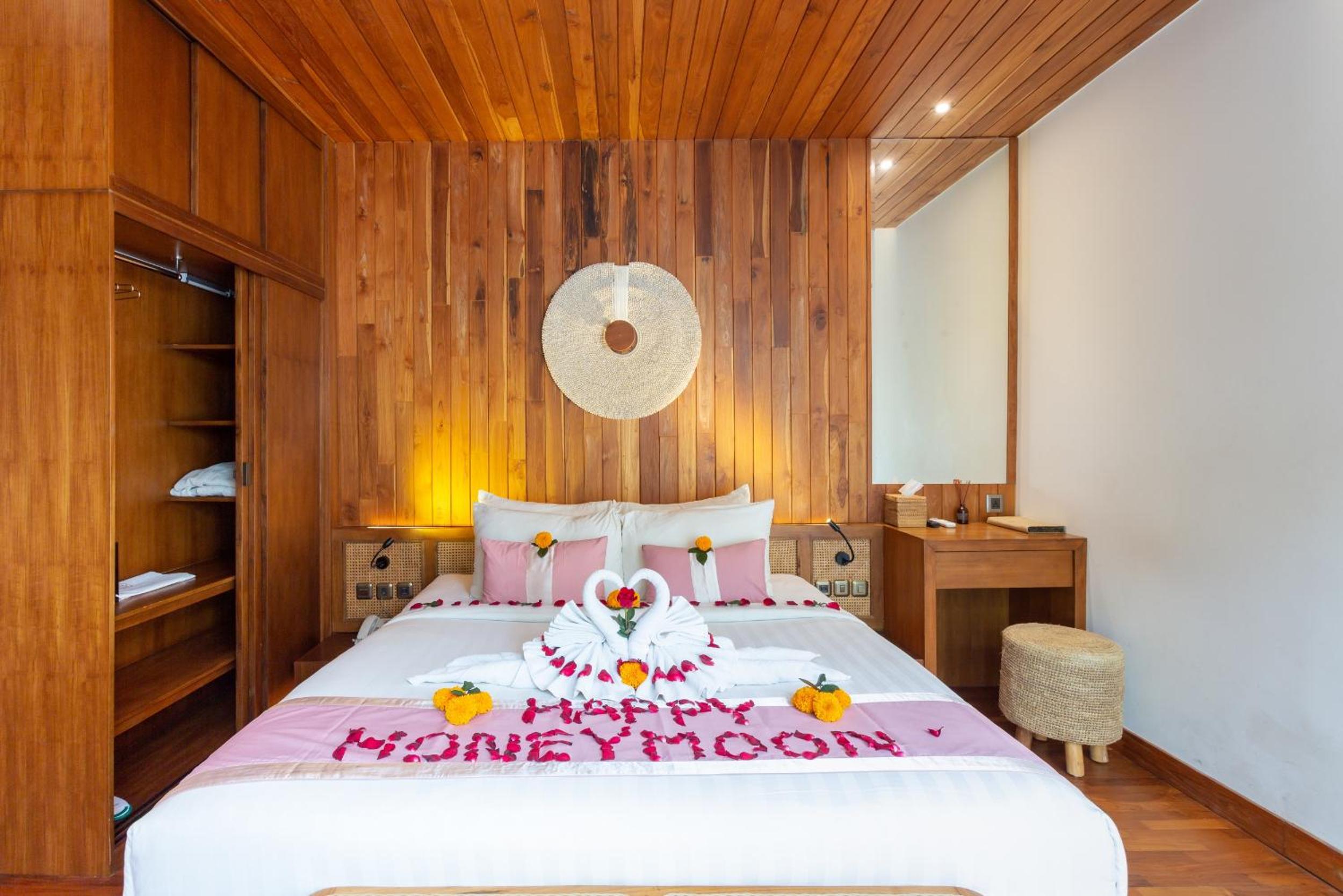One-Bedroom Villa with Private Pool - Photo 16