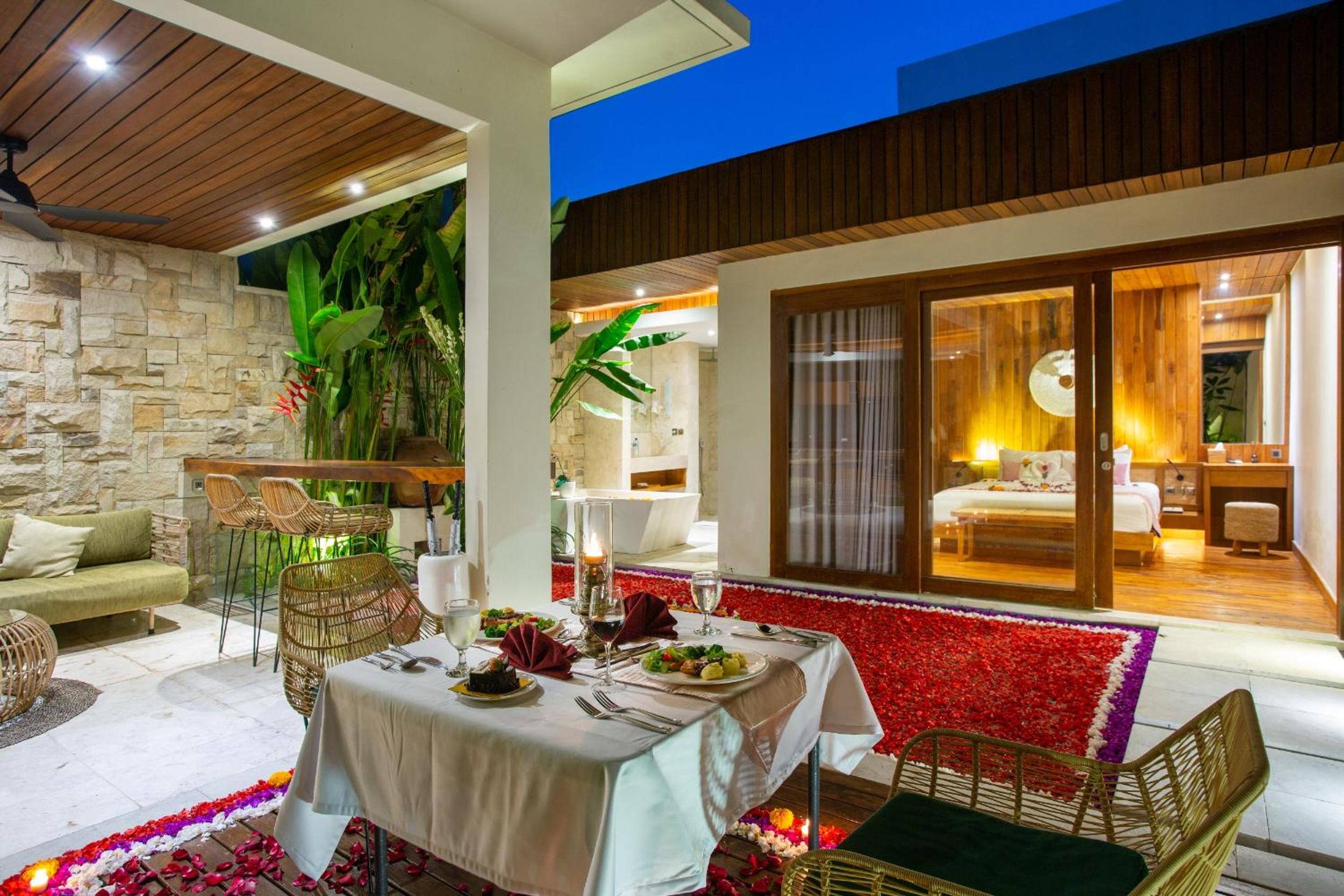 One-Bedroom Villa with Private Pool - Photo 13