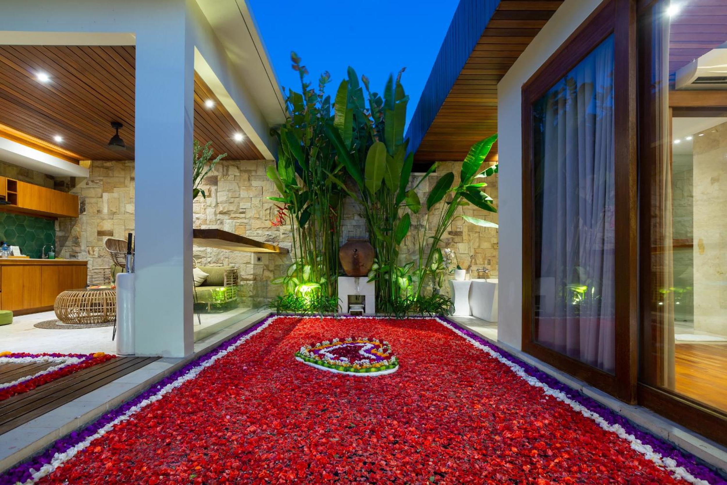 One-Bedroom Villa with Private Pool - Photo 4
