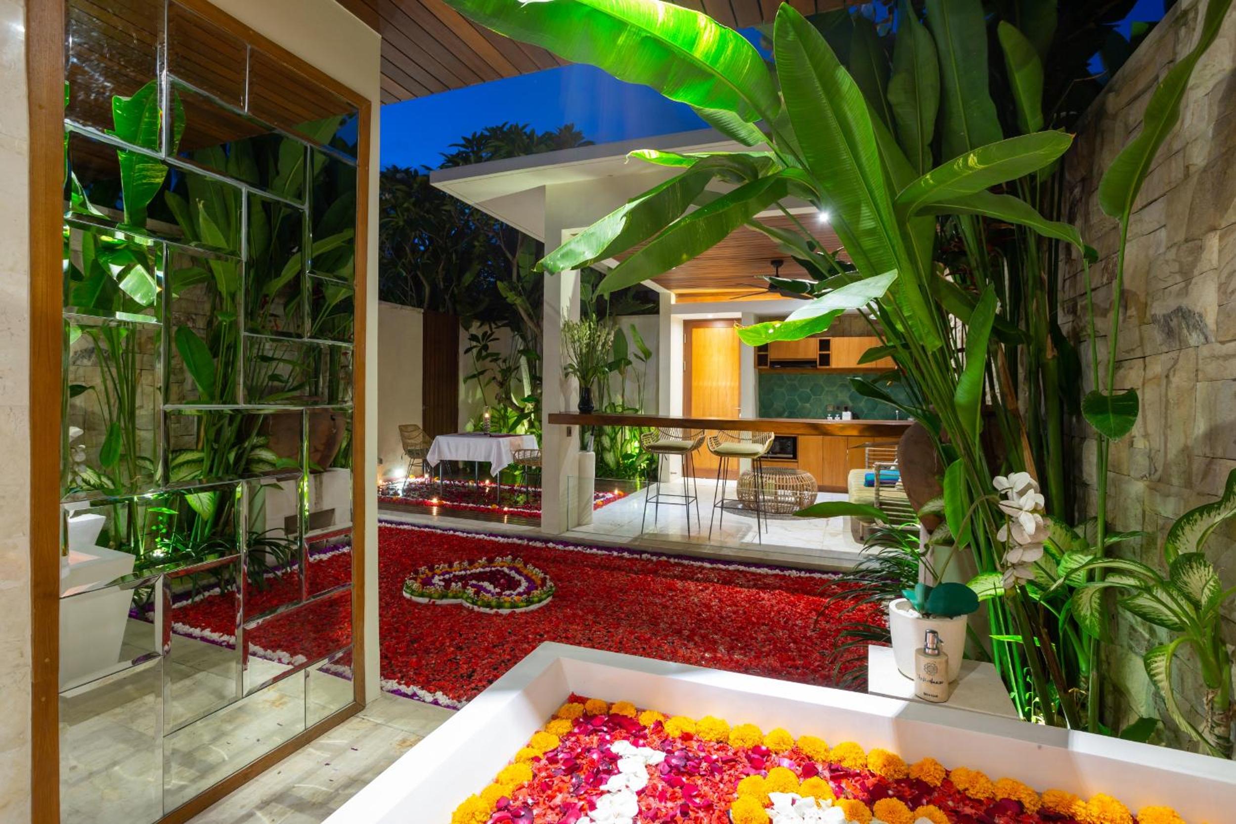 One-Bedroom Villa with Private Pool - Photo 3