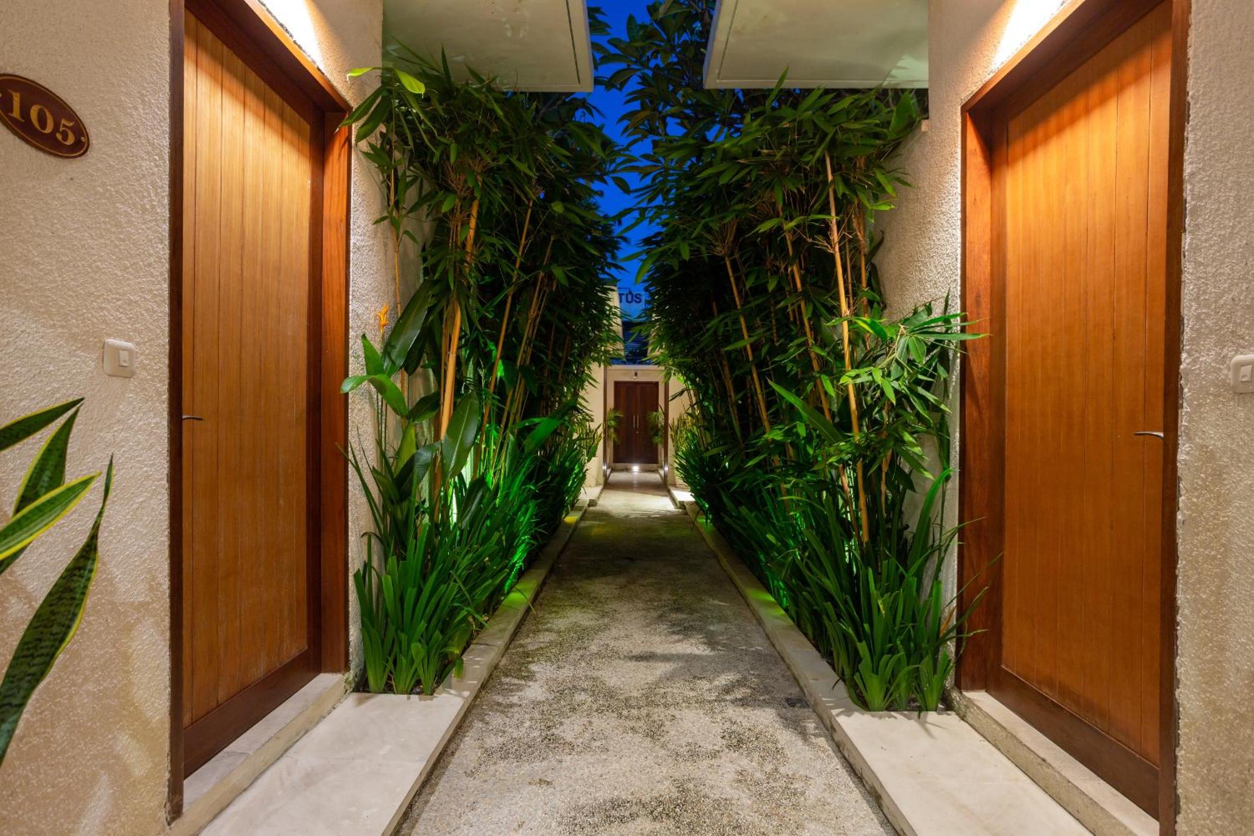 One-Bedroom Villa with Private Pool - Photo 10