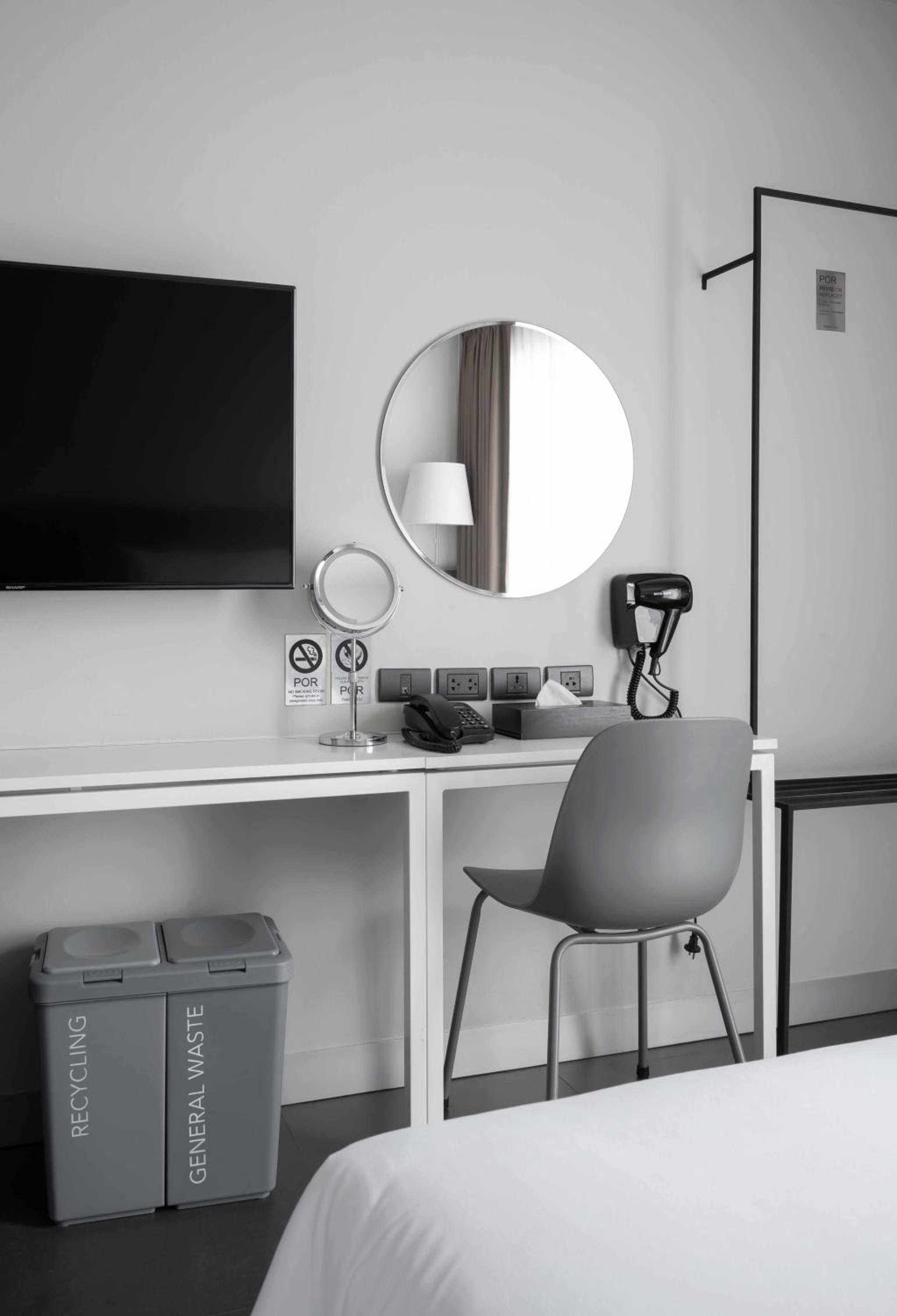 Twin Room - Photo 4