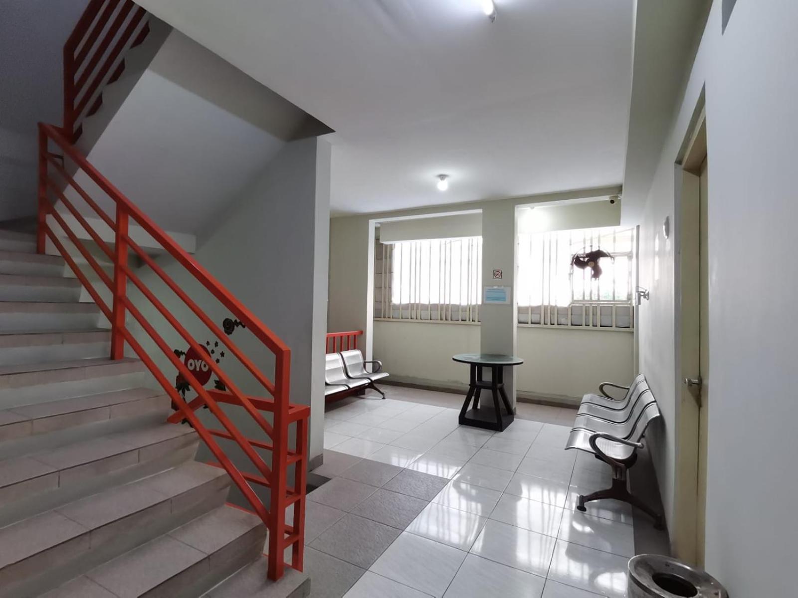 Standard Twin Room - Photo 4