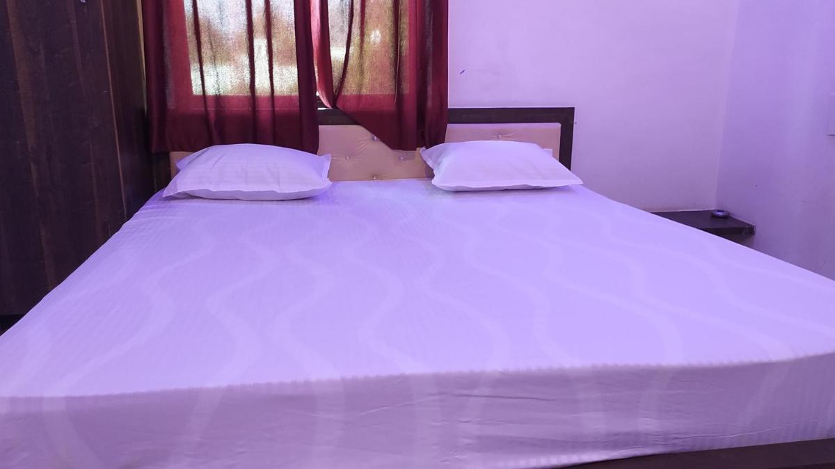 Deluxe King Room photo 1