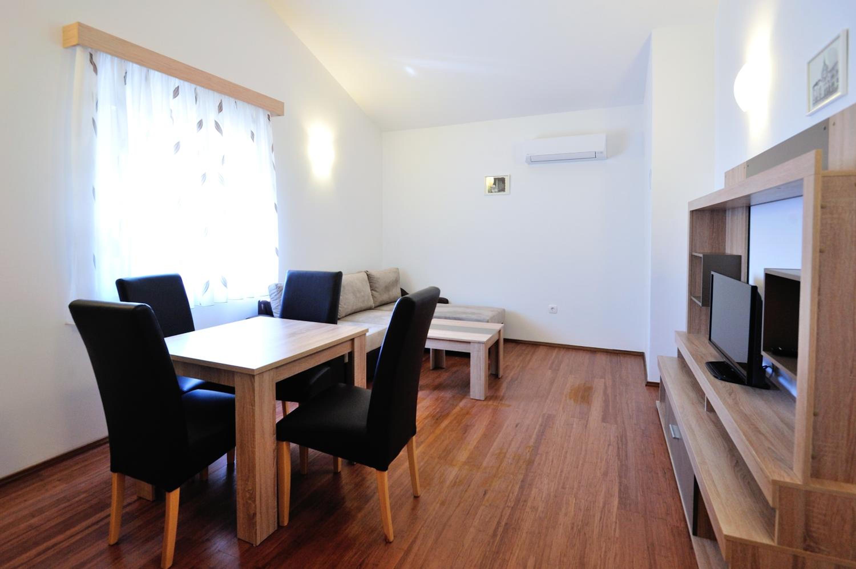 Deluxe Apartment photo 1