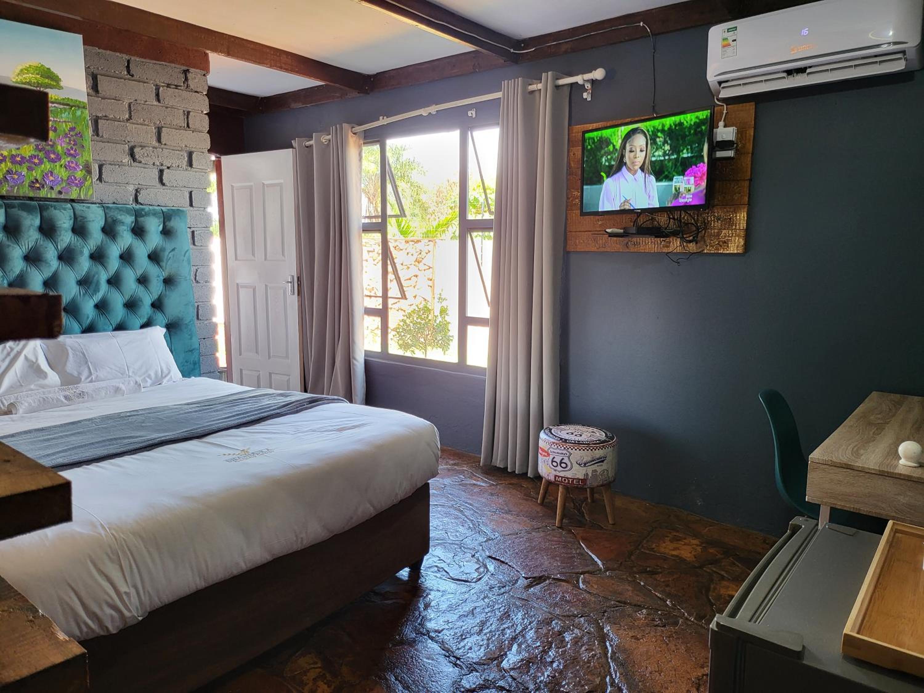 Deluxe Double or Twin Room - Photo 1