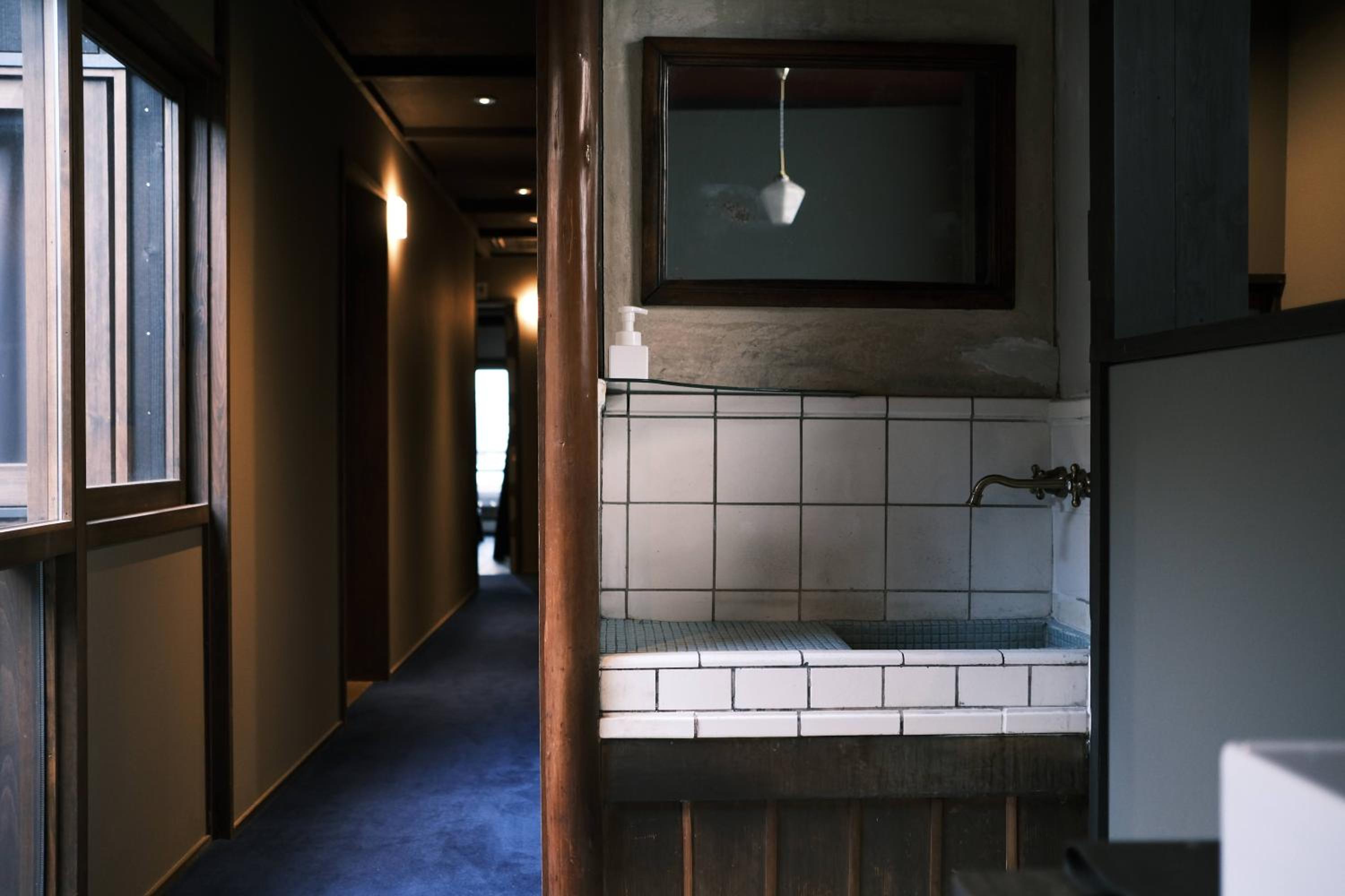 Double Room - Photo 5
