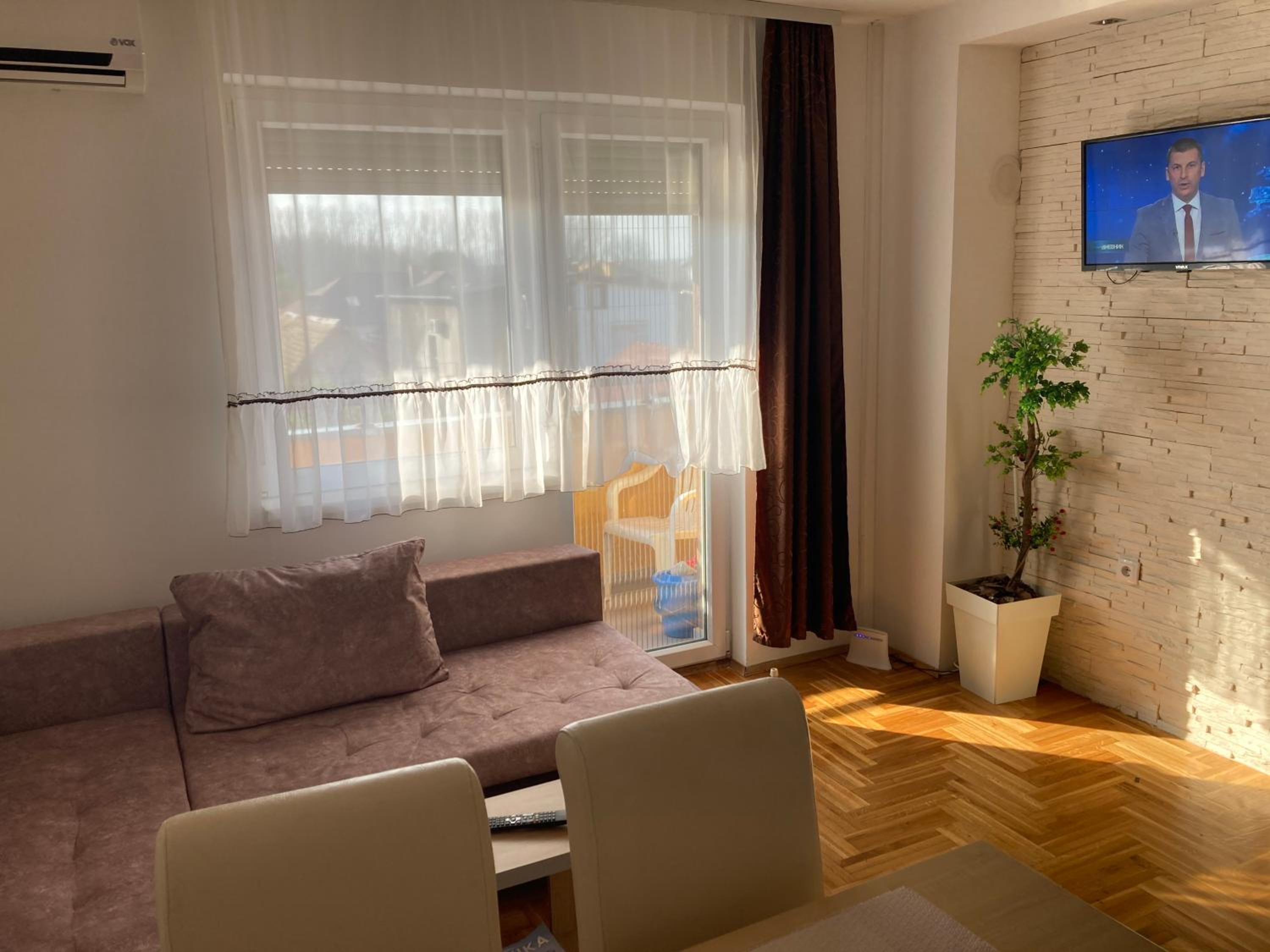 One-Bedroom Apartment photo 3
