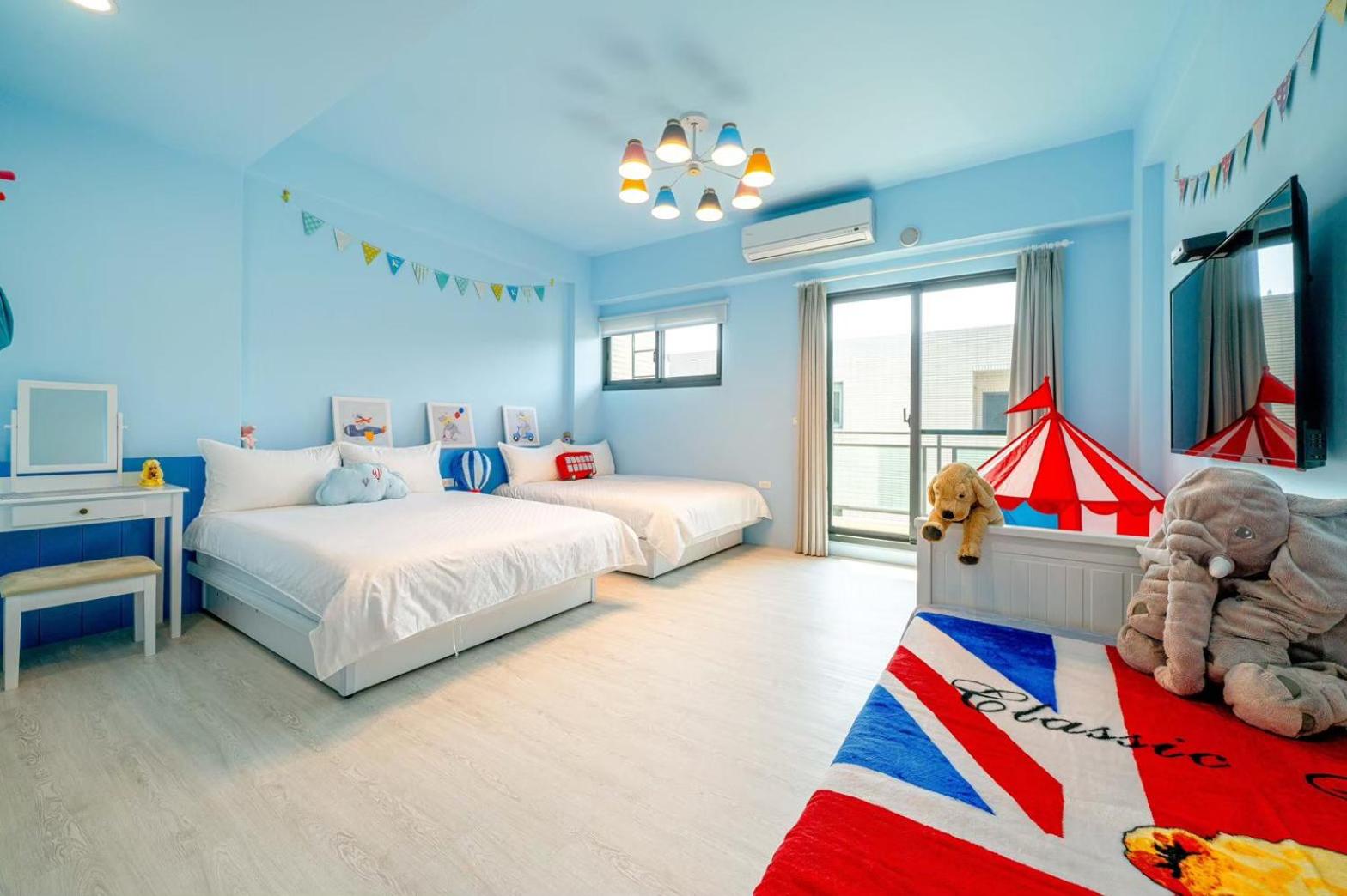 Quadruple Room with Balcony photo 1