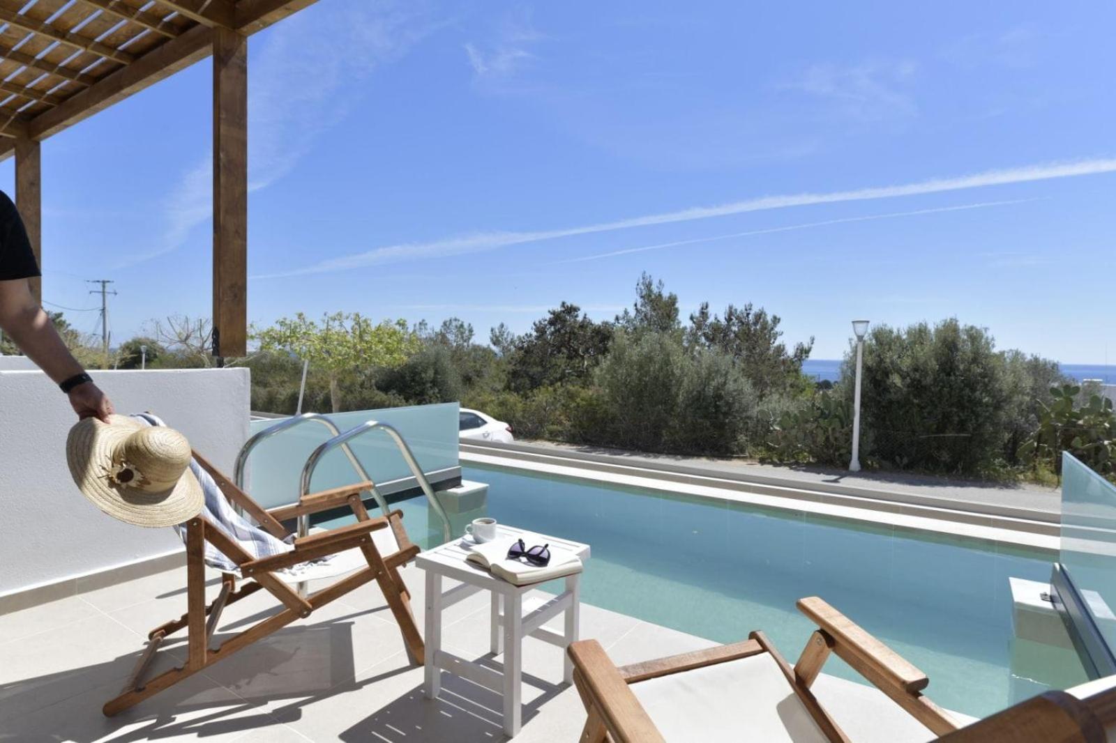 Junior Suite with Private Pool photo 3
