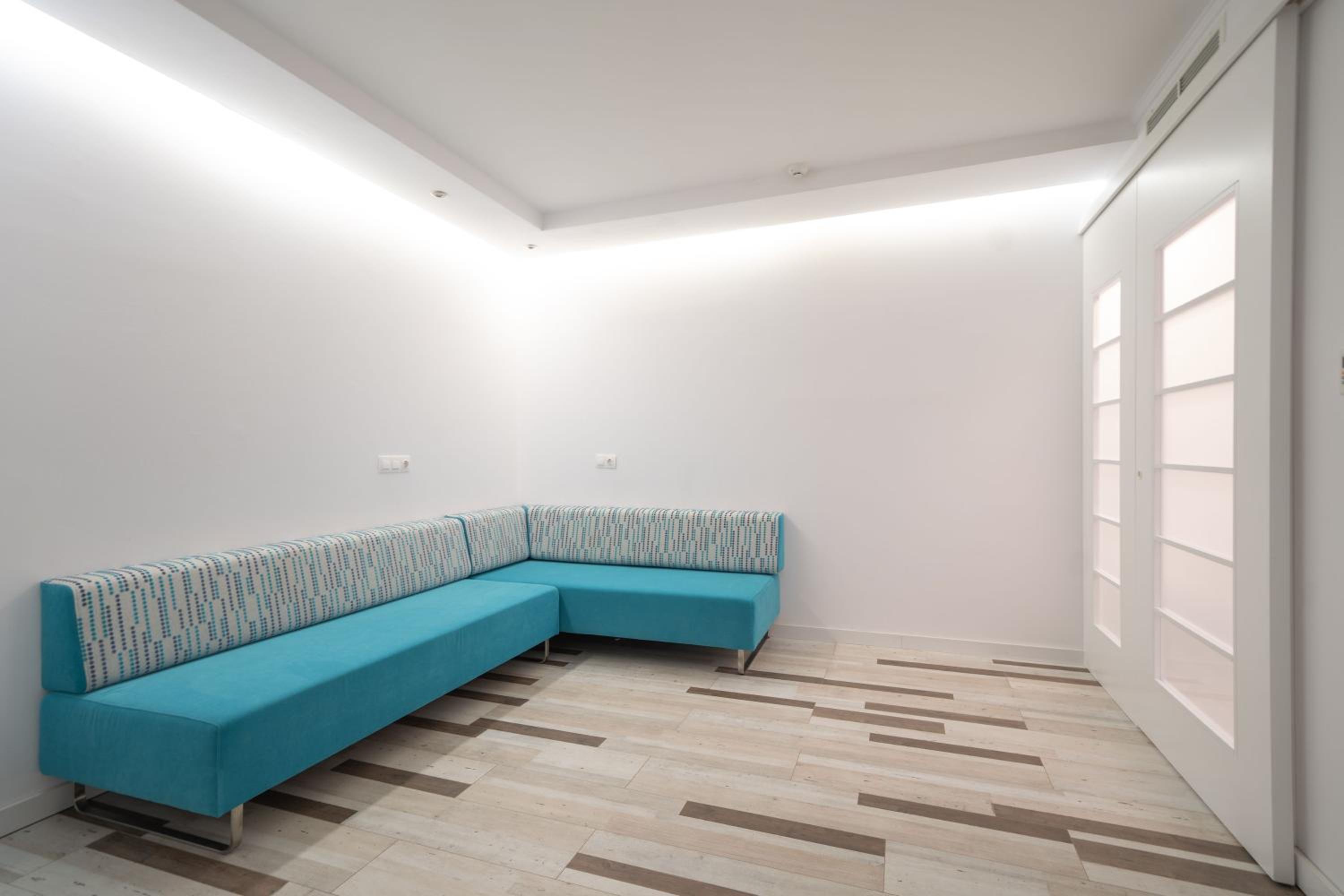 Family Room with Sea View  – Free Private Beach Access photo 3