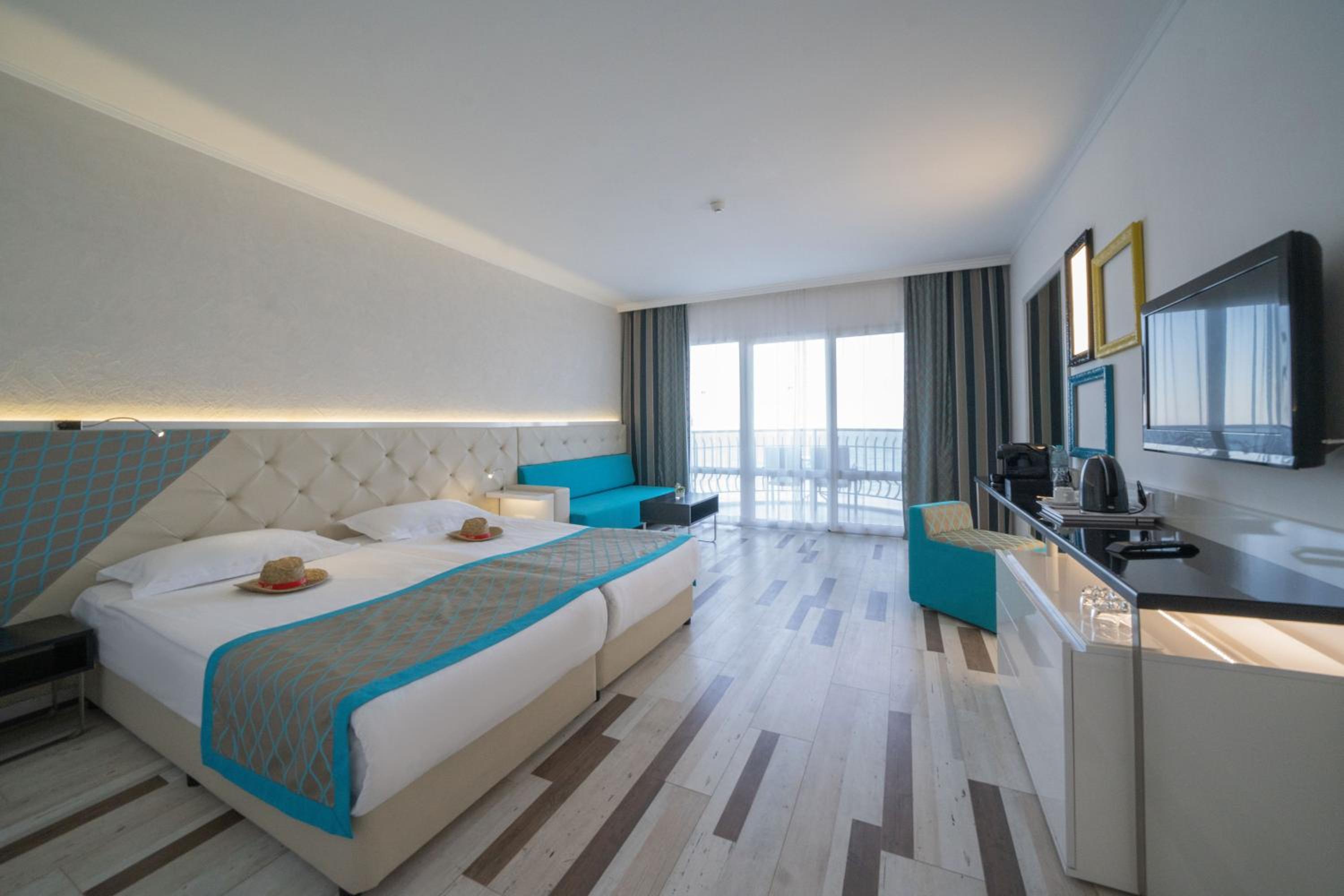 Premium Double Room – Free Exclusive Beach Access photo 1