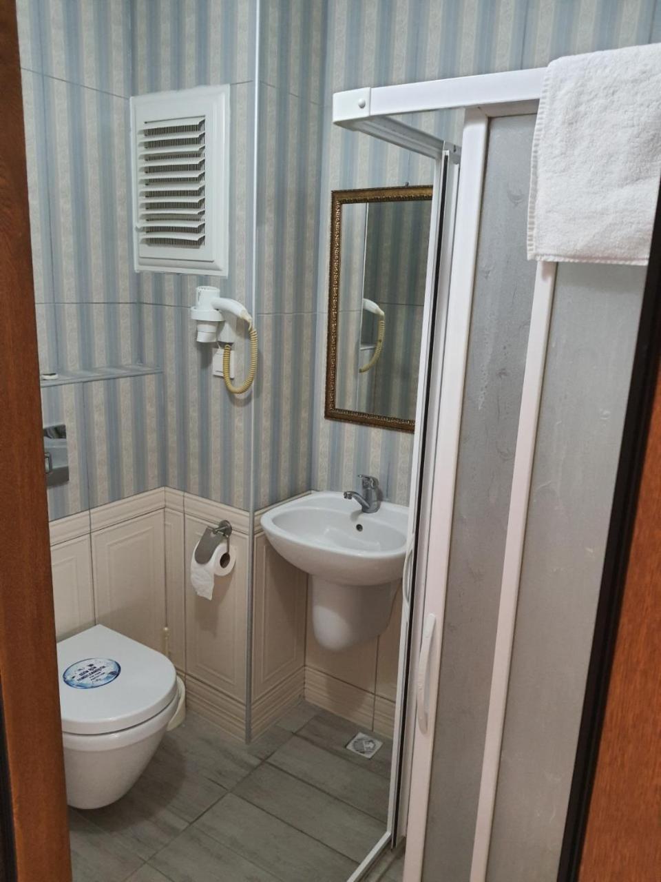 Standard Double Room photo 2
