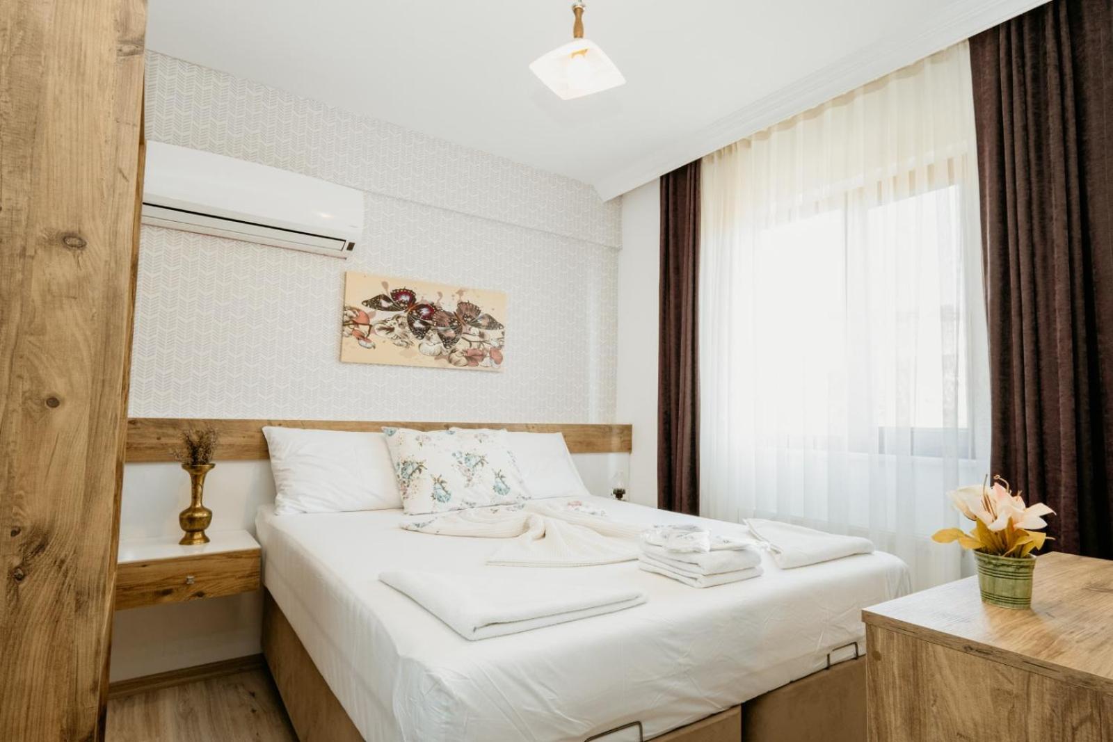 Triple Room with Balcony - Photo 1
