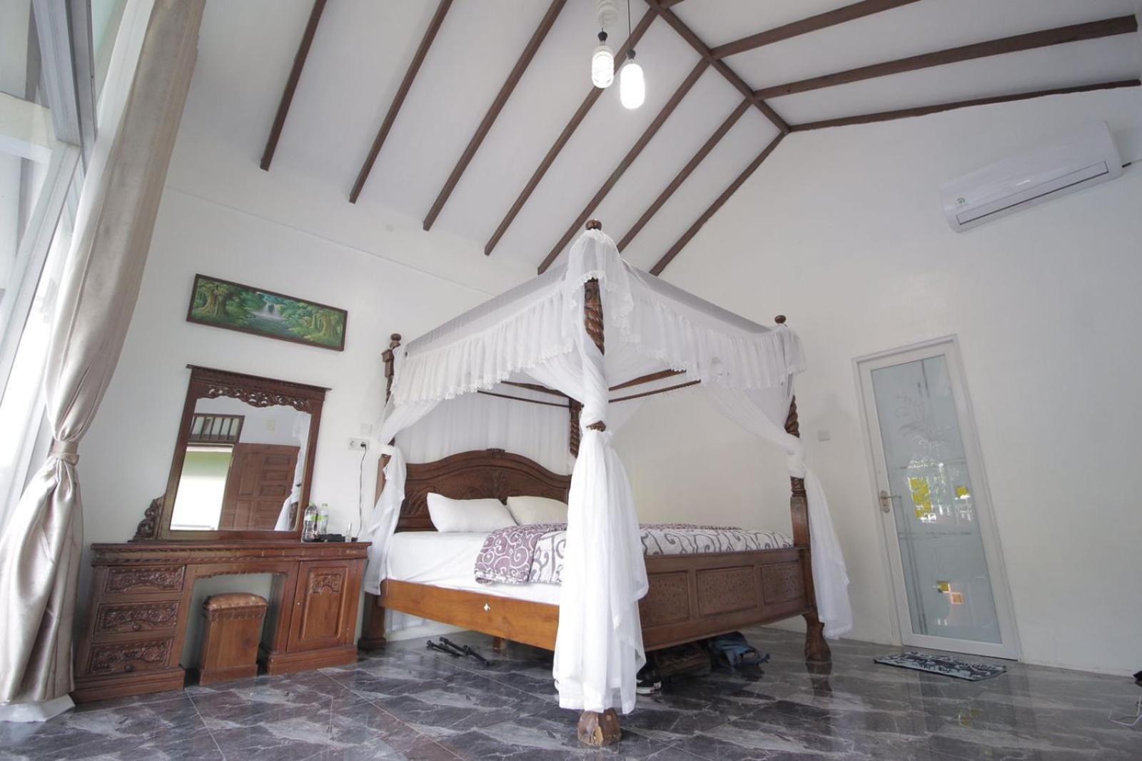 Deluxe Double Room with Balcony photo 1