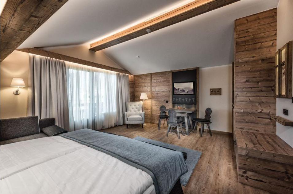 Superior King Room photo 1