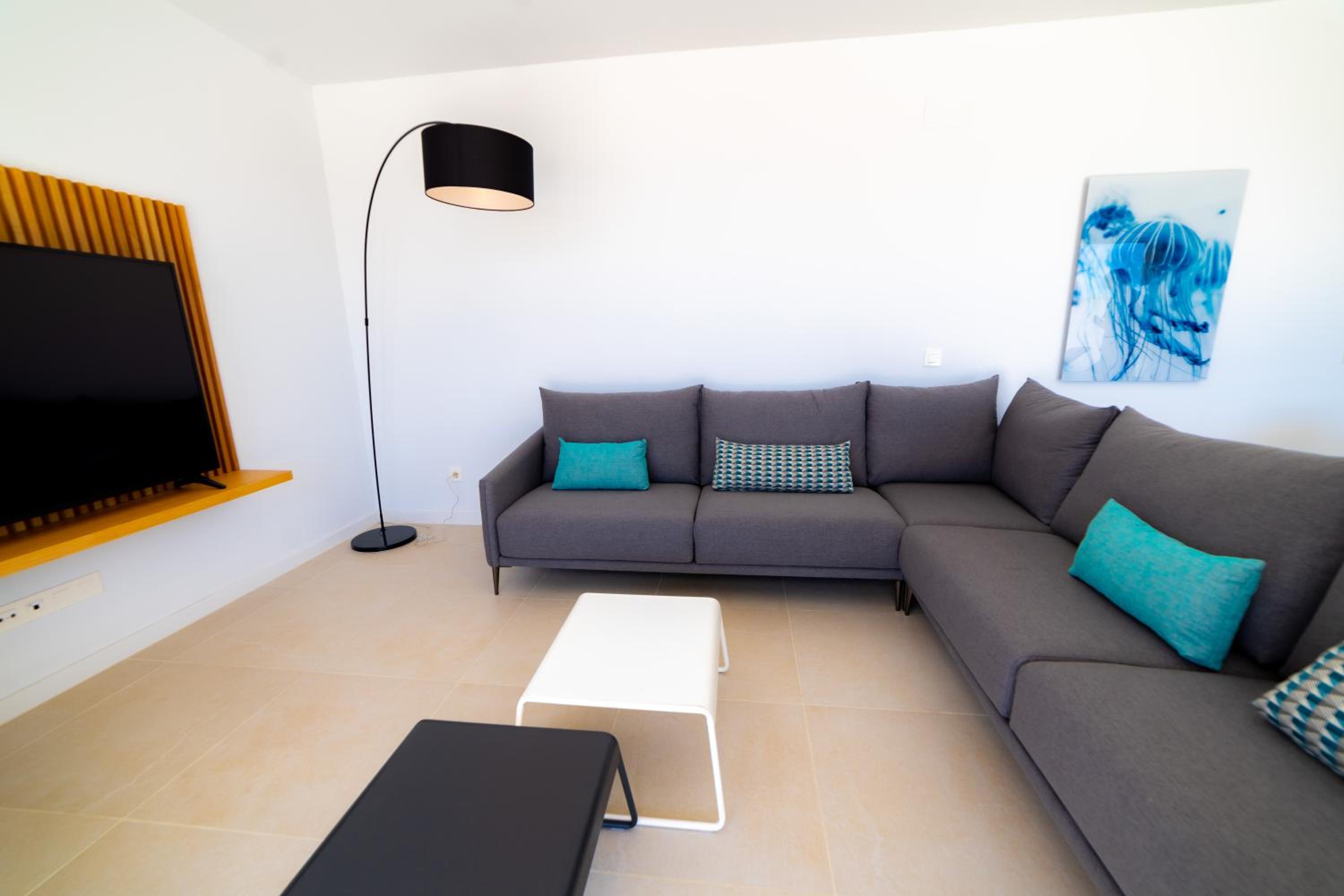 Penthouse Apartment - Photo 17