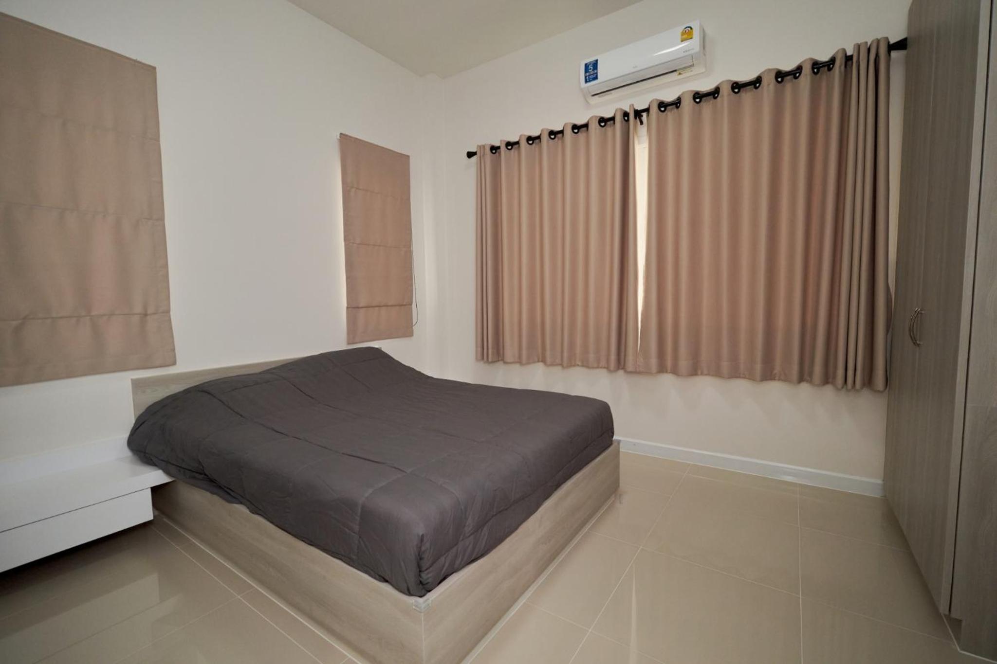 Three-Bedroom Villa - Photo 8