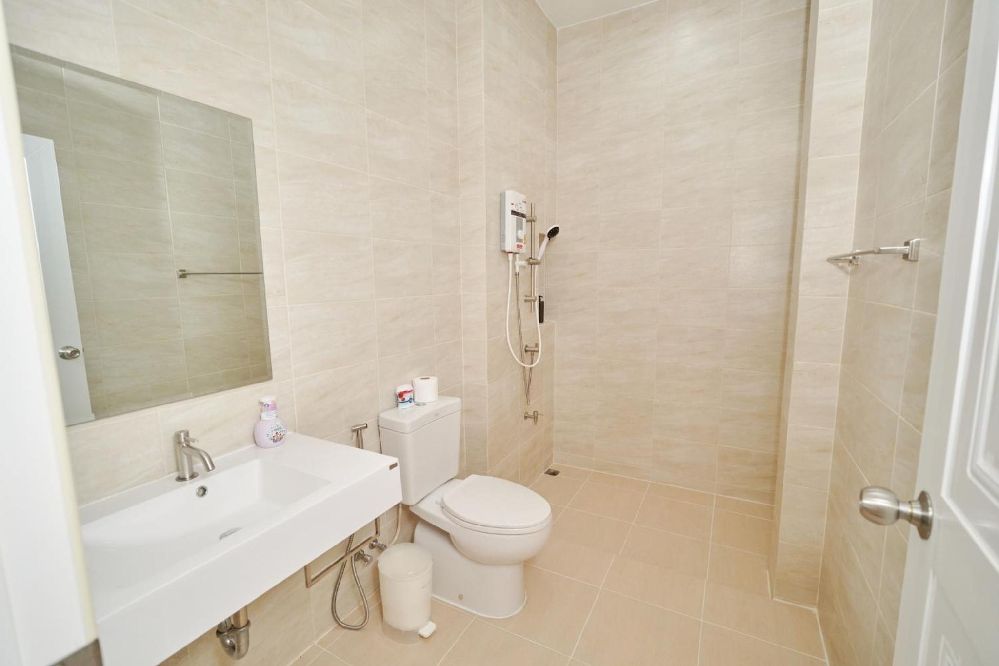 Three-Bedroom Villa - Photo 12