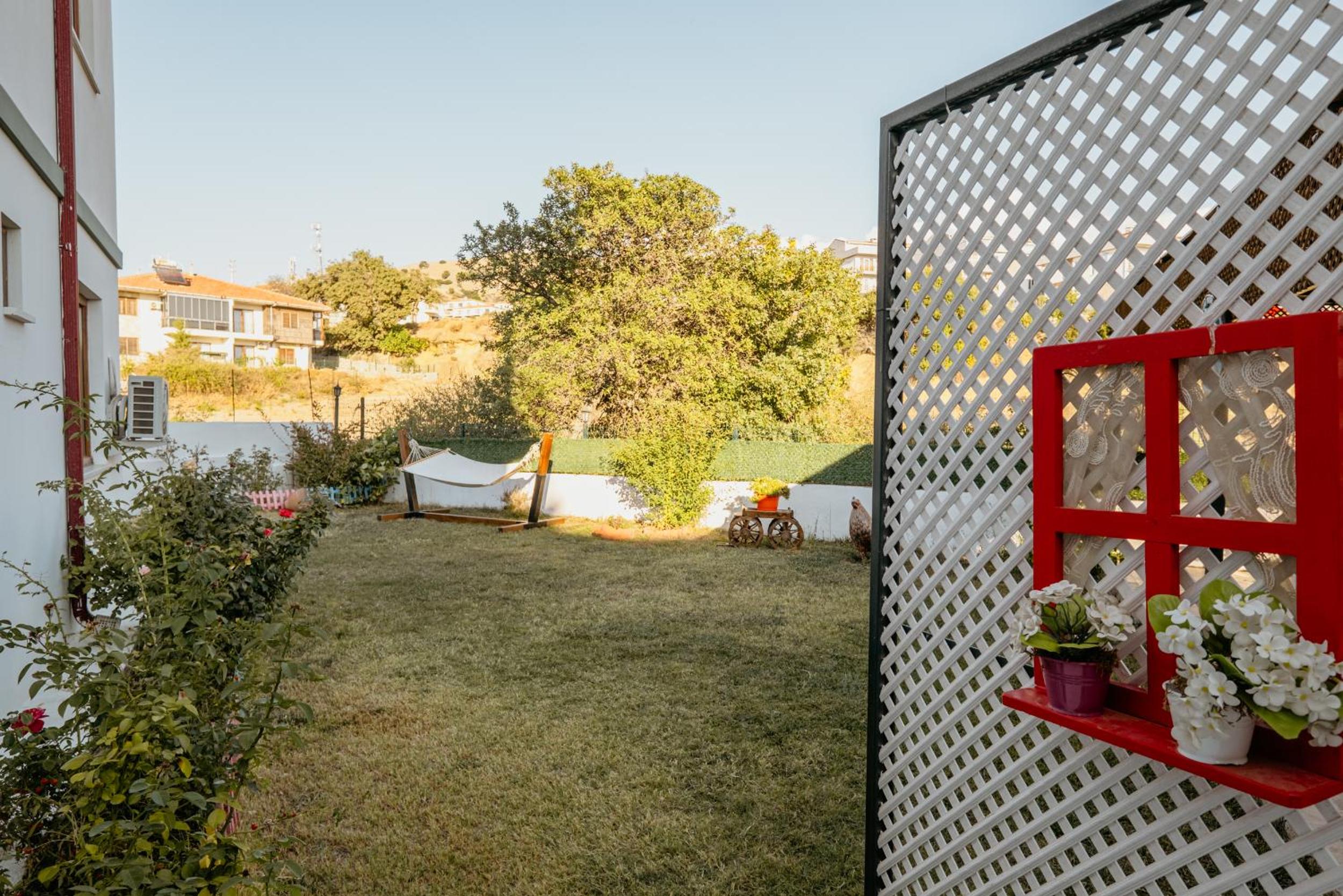 Double Room with Garden View - Photo 14