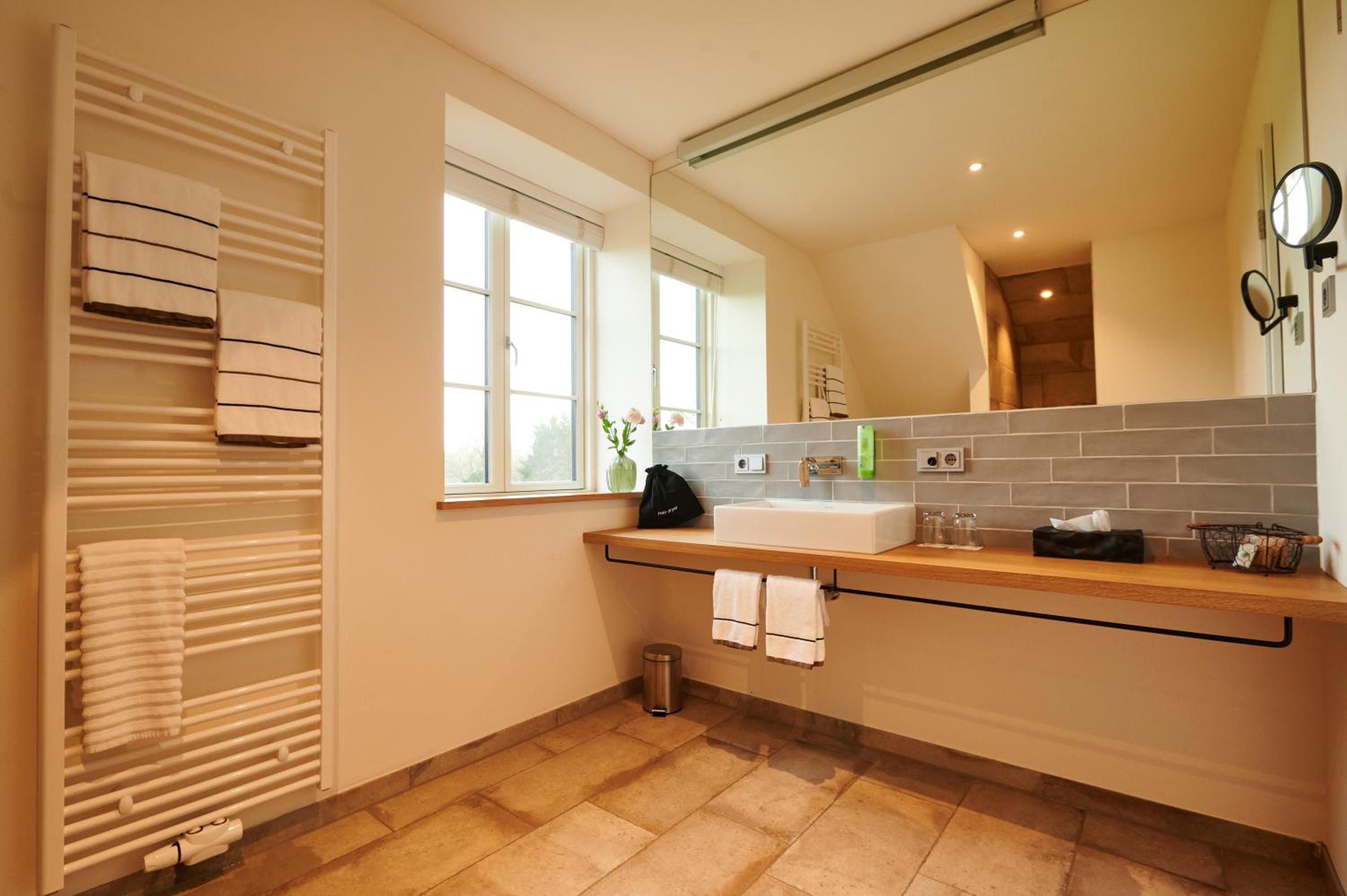 Double Room - Photo 11